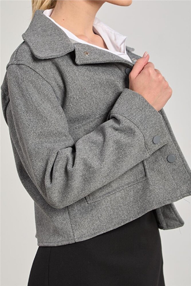 Kadın Kışlık Şık Duruşlu Kaşe Crop Ceket