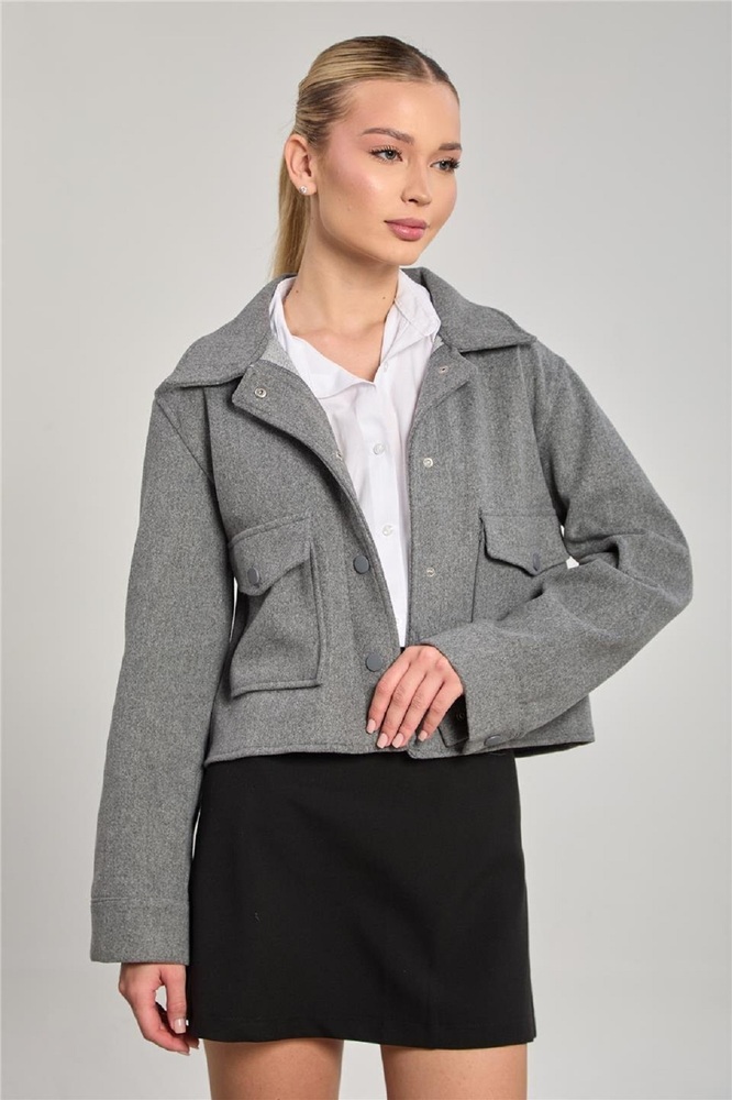 Kadın Kışlık Şık Duruşlu Kaşe Crop Ceket