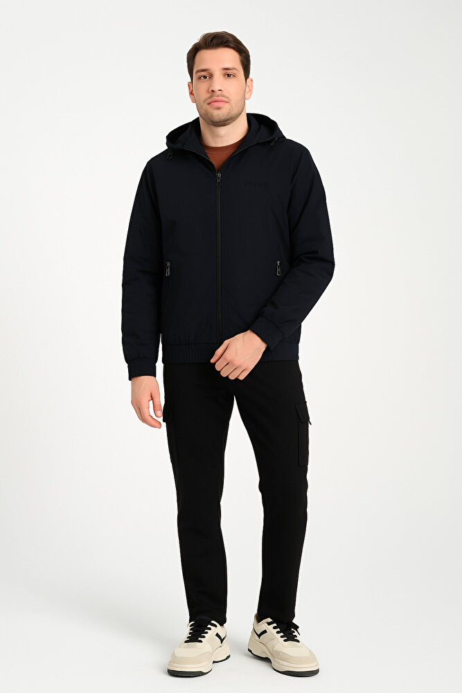 Erkek Çıkarılabilir Kapüşonlu Cepleri Fermuarlı Astarlı Mevsimlik İnce Yağmurluk Mont