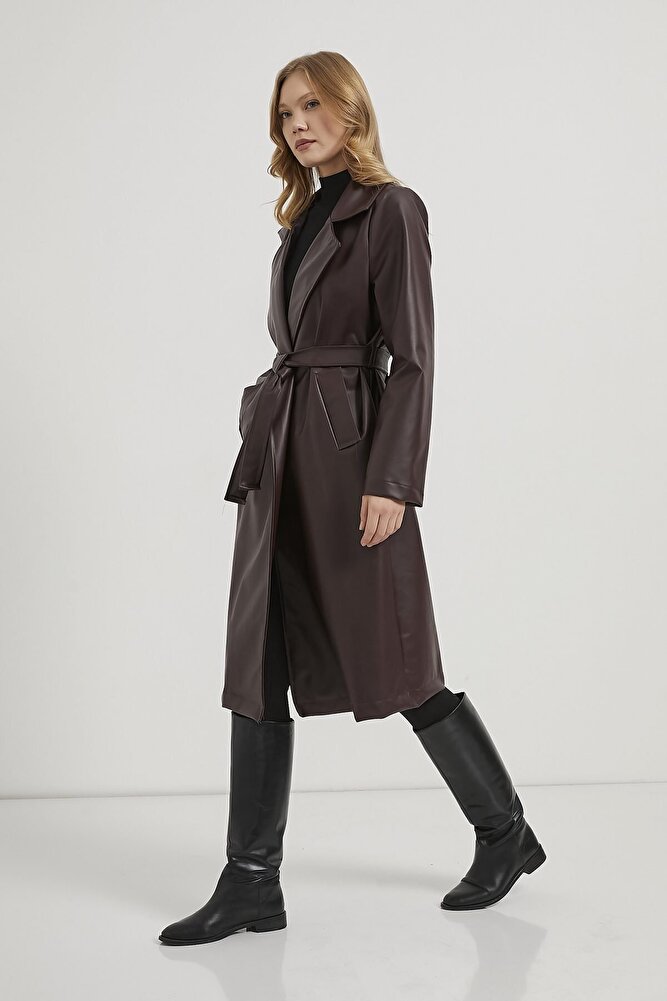 Kadın Beli Kuşaklı Çift Cepli Midi Boy Modern Suni Deri Trençkot