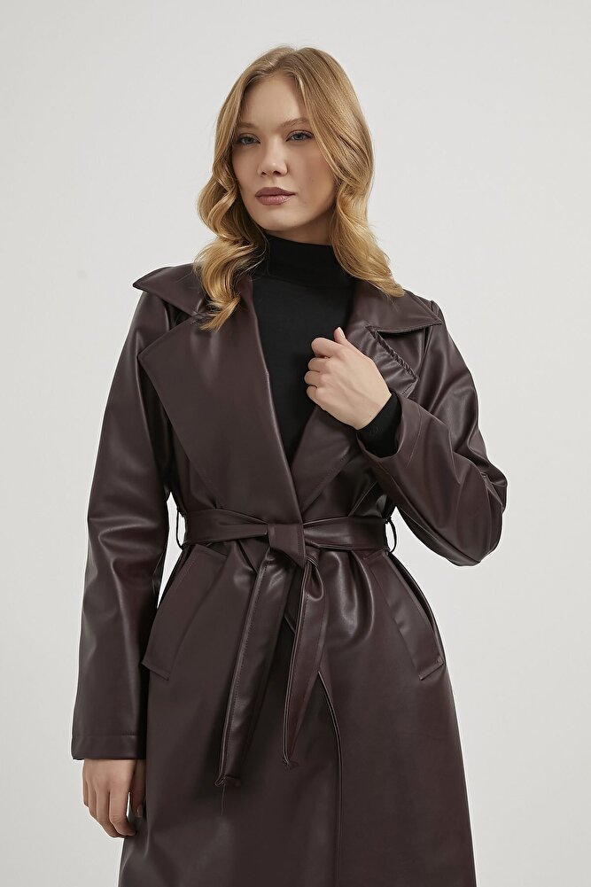 Kadın Beli Kuşaklı Çift Cepli Midi Boy Modern Suni Deri Trençkot