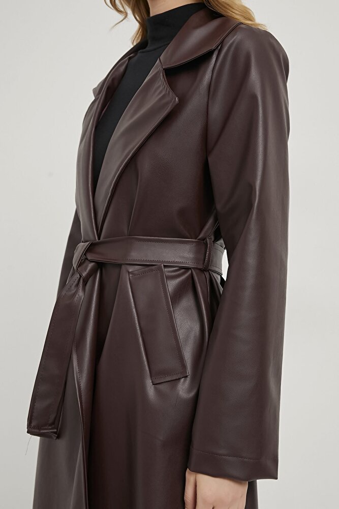Kadın Beli Kuşaklı Çift Cepli Midi Boy Modern Suni Deri Trençkot