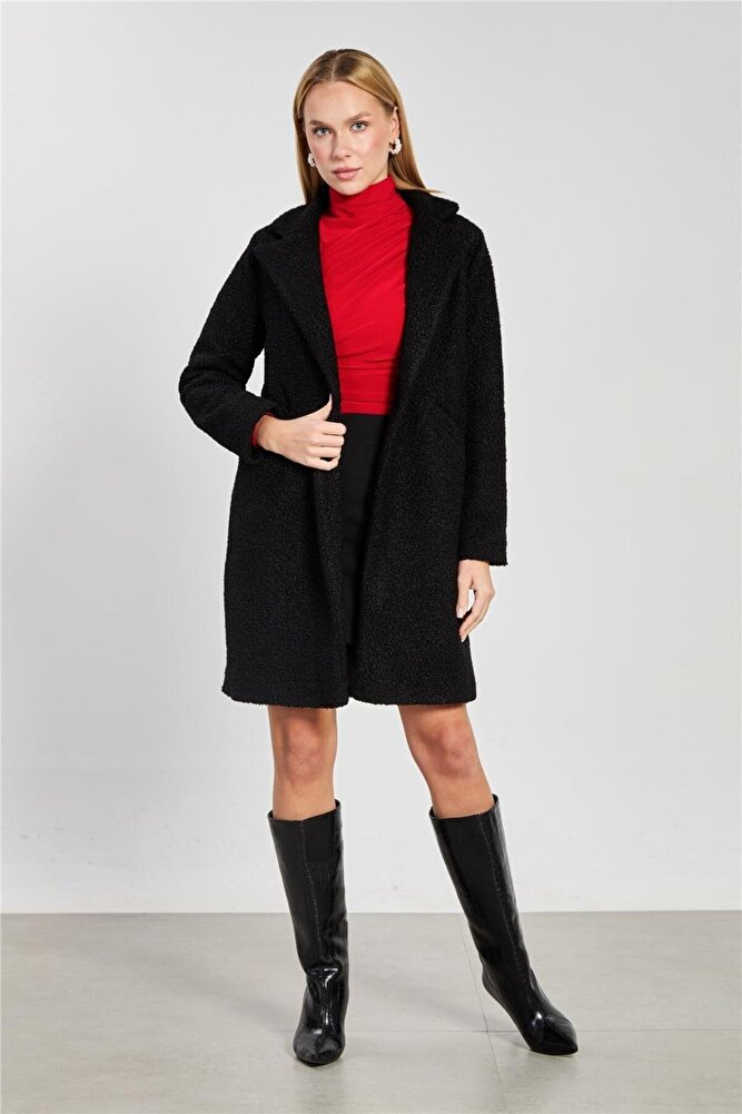 Kadın Tek Düğmeli Kruvaze Yaka Çift Cepli Modern Buklet Kaban