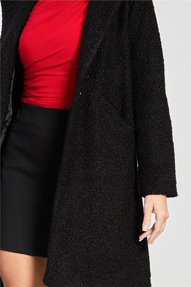 Kadın Tek Düğmeli Kruvaze Yaka Çift Cepli Modern Buklet Kaban