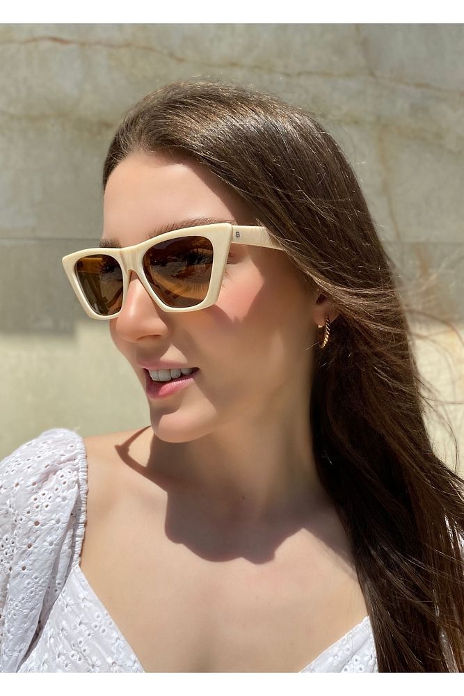 Şeffaf Bej Cat Eye Polarize Kadın Güneş Gözlüğü 987 Col.0050