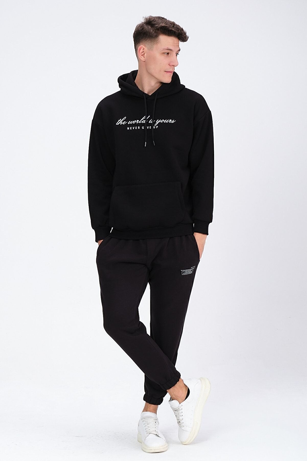 Sweatshirt ve Hoodie Farkı Nedir?