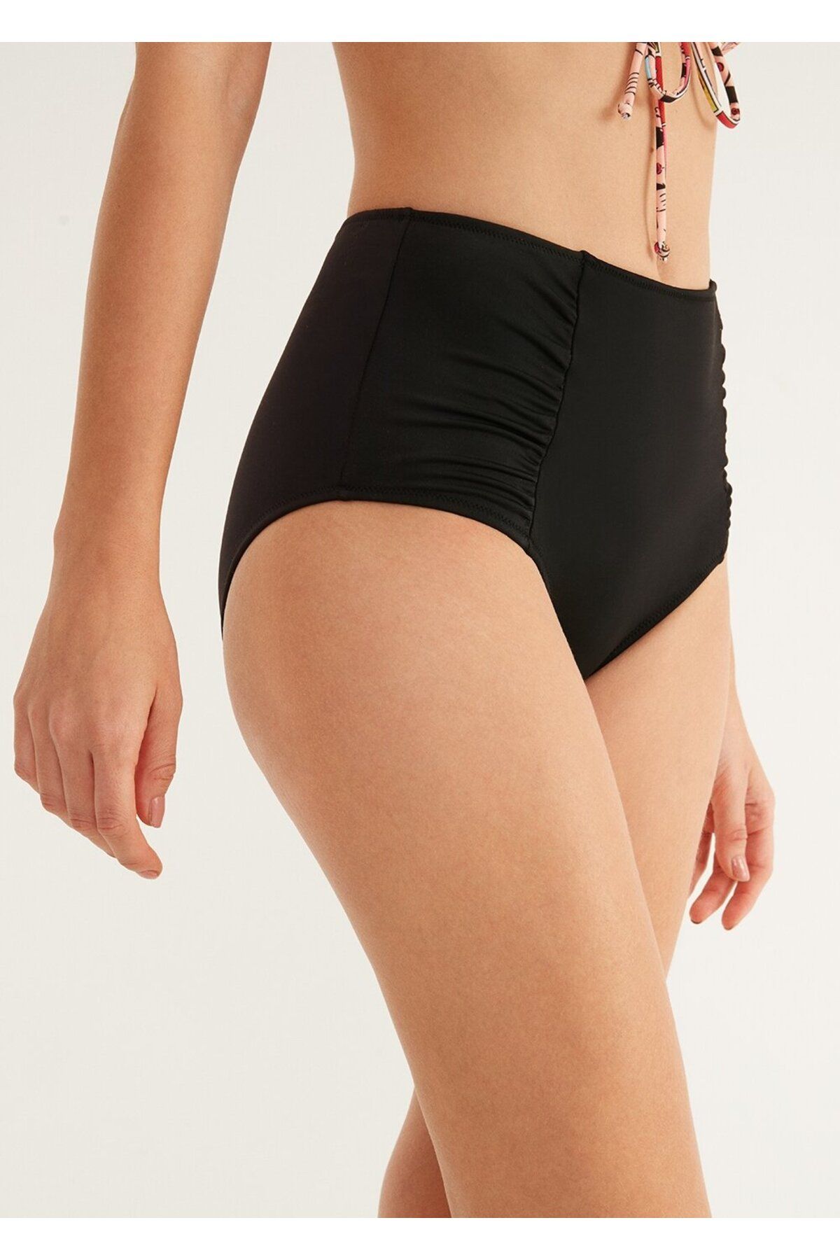 Yanı Pileli Yüksek Bel Bikini Alt