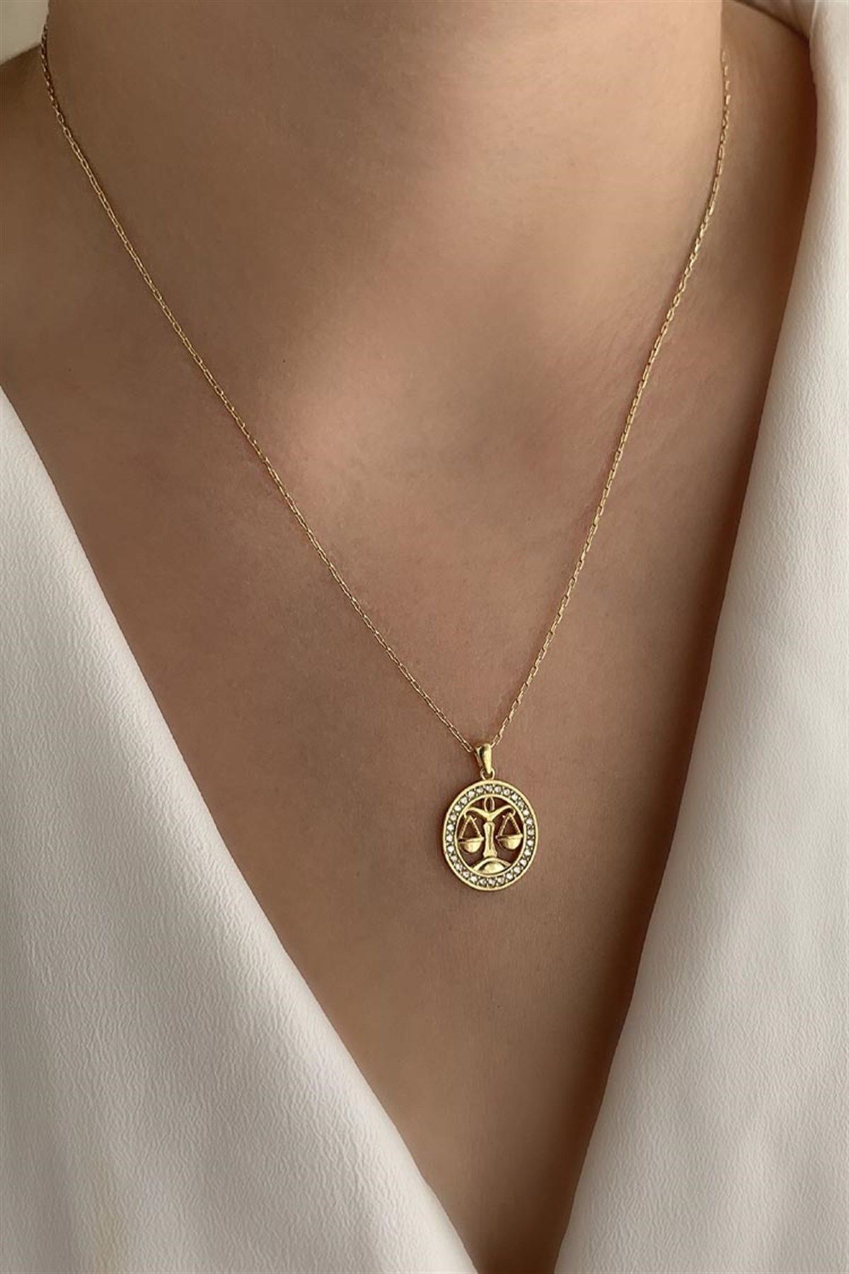 925 Ayar 2,8 Gram Terazi Burcu Gold Kolye