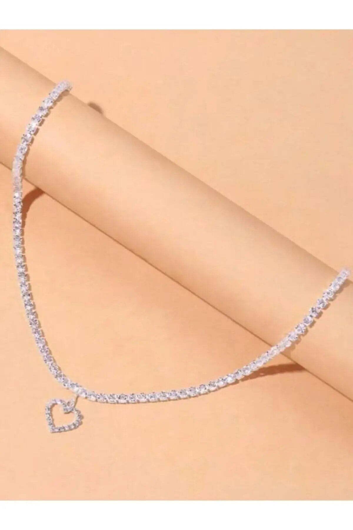 Kalp Detaylı Kristal Taşlı Rhinestone Kalpli Kolye