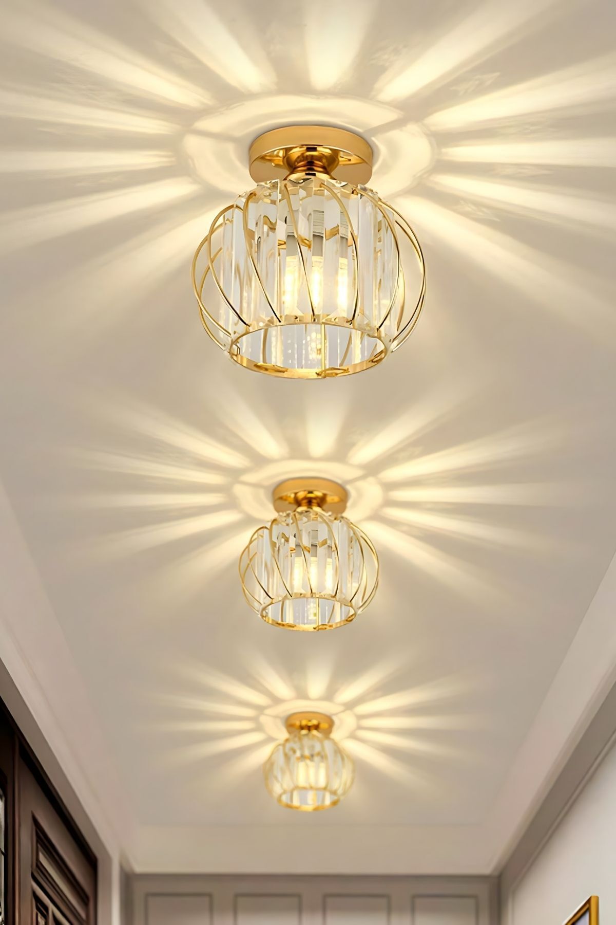Bella Luce Model Gold Kaplama Kristal Taşlı Metal Gövde Modern Her Alana Uygun Lüx Plafonyer Avize