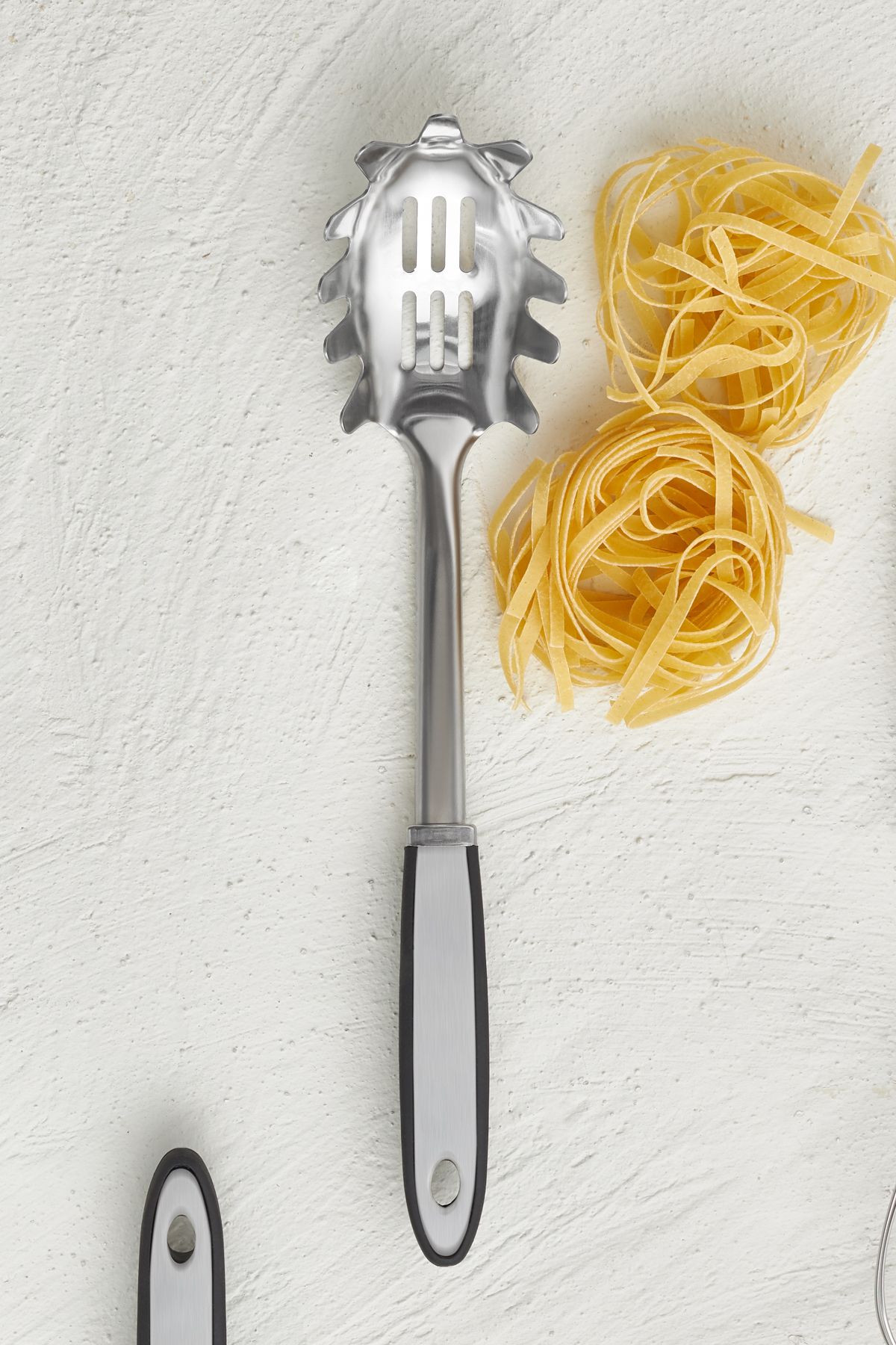 Viona Çelik Makarna Kaşığı 32 Cm