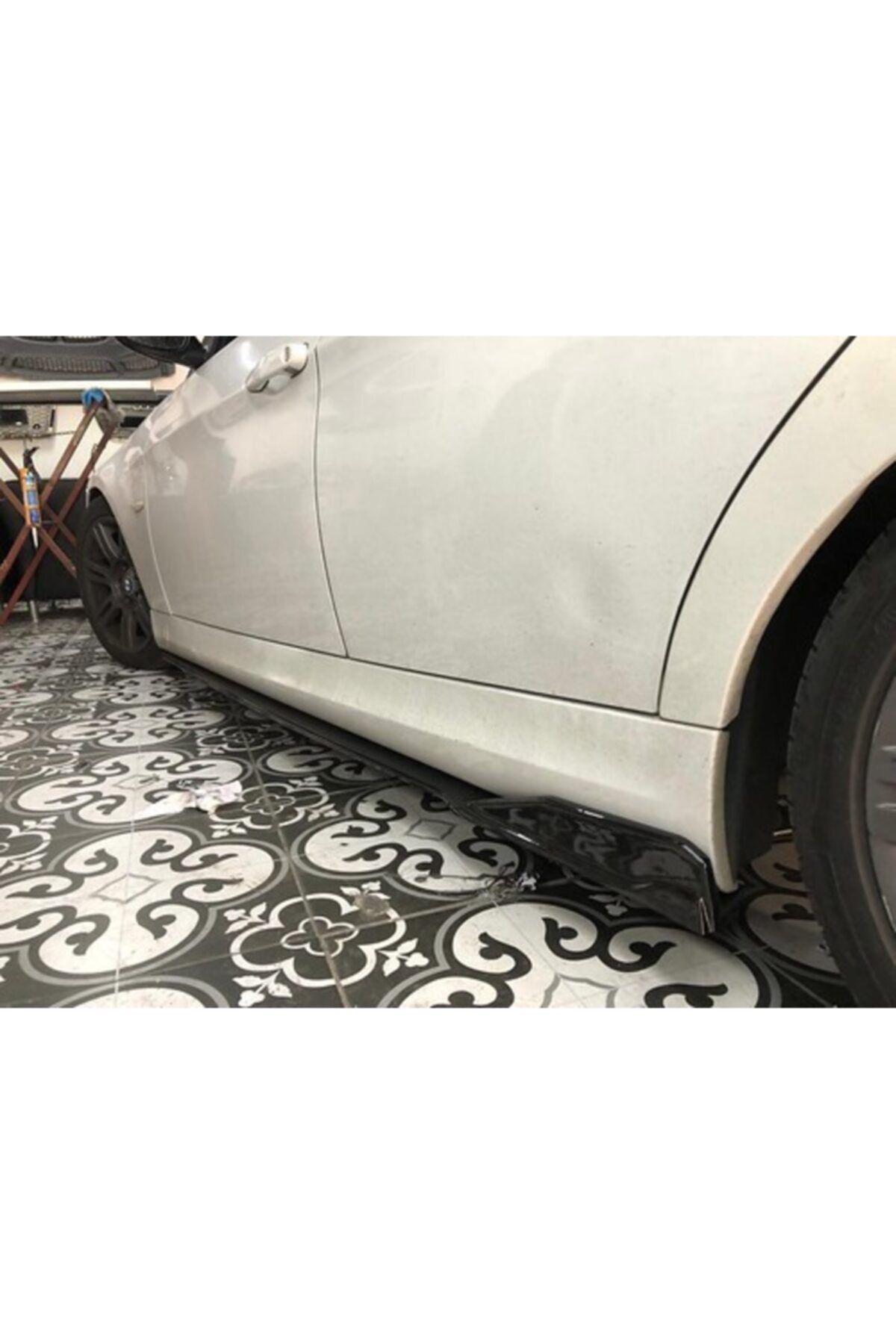 Bmw E90 Marşpiyel Lipi Flaplı Parlak Siyah