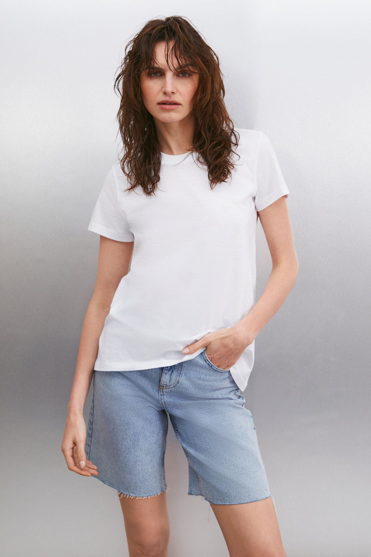 Samantha Kadın %100 Organik Pamuklu Comfort Fit Arkası Uzun Basic Örme Beyaz T-shirt
