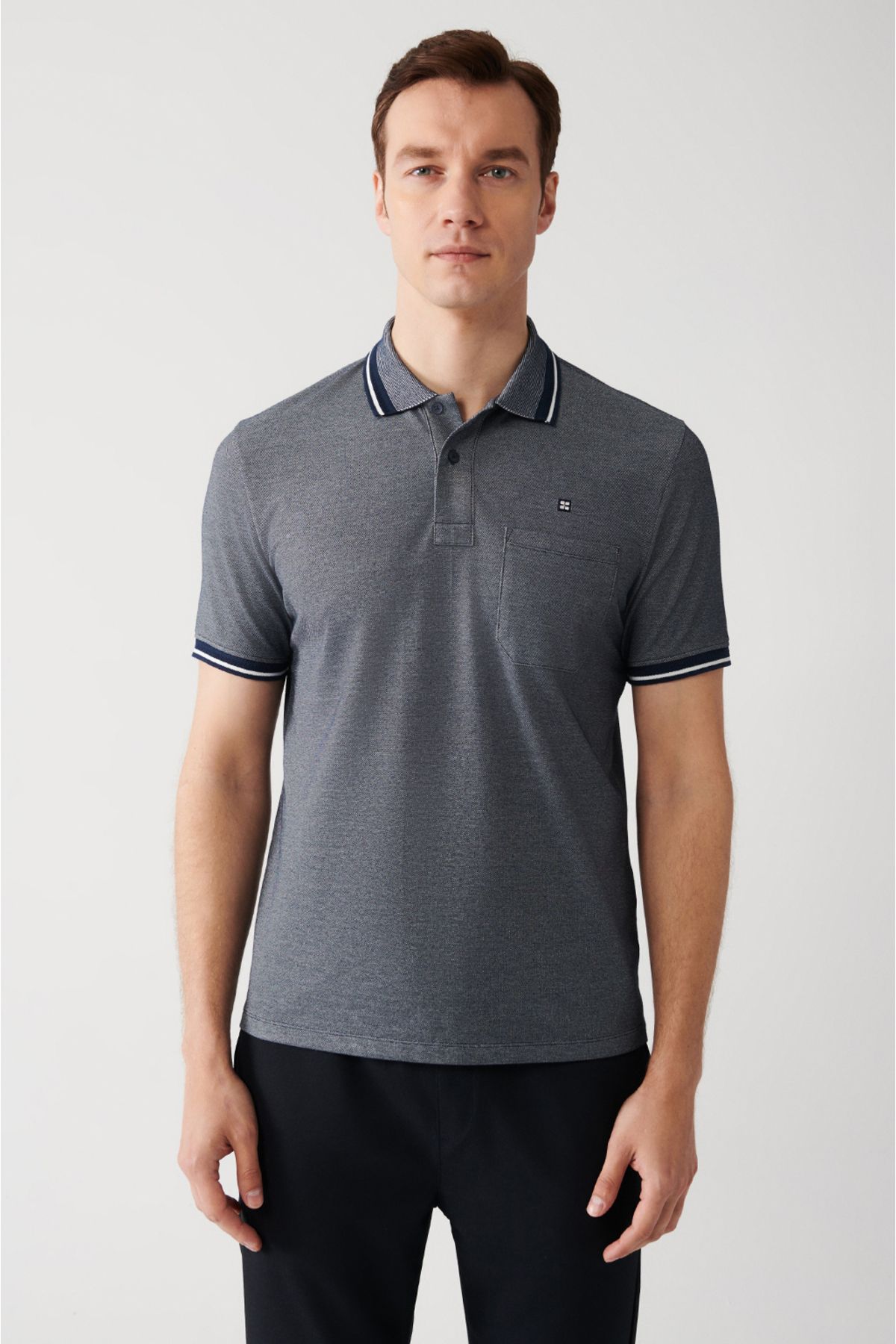 Erkek Lacivert Polo Yaka T-shirt Kıvrılmaz Yaka Cepli Regular Fit 2 Düğmeli E001031