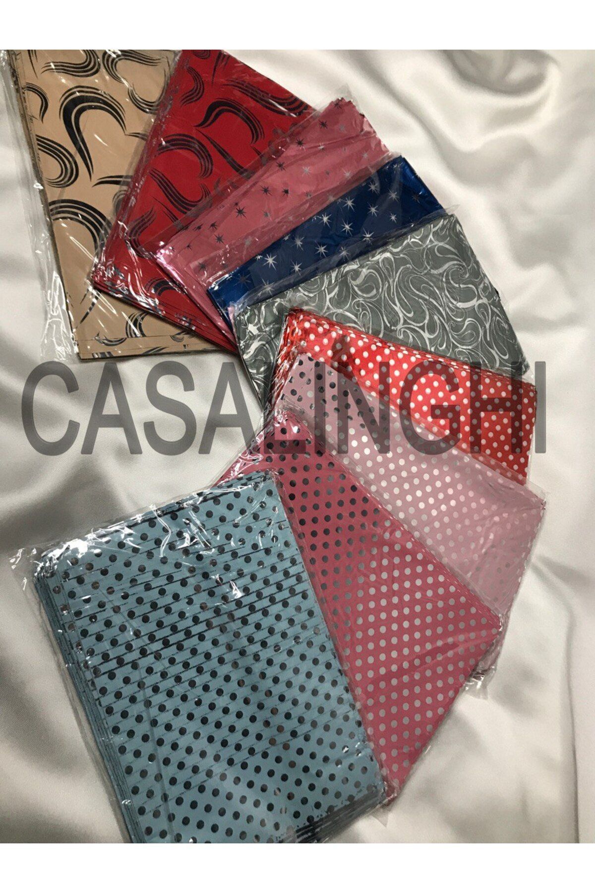 Yapışkanlı Metalize Hediye Paketi Kendinden Bantlı Poşet Gift 30x35 Cm (TEK DESEN) 1 Paket 100 Adet
