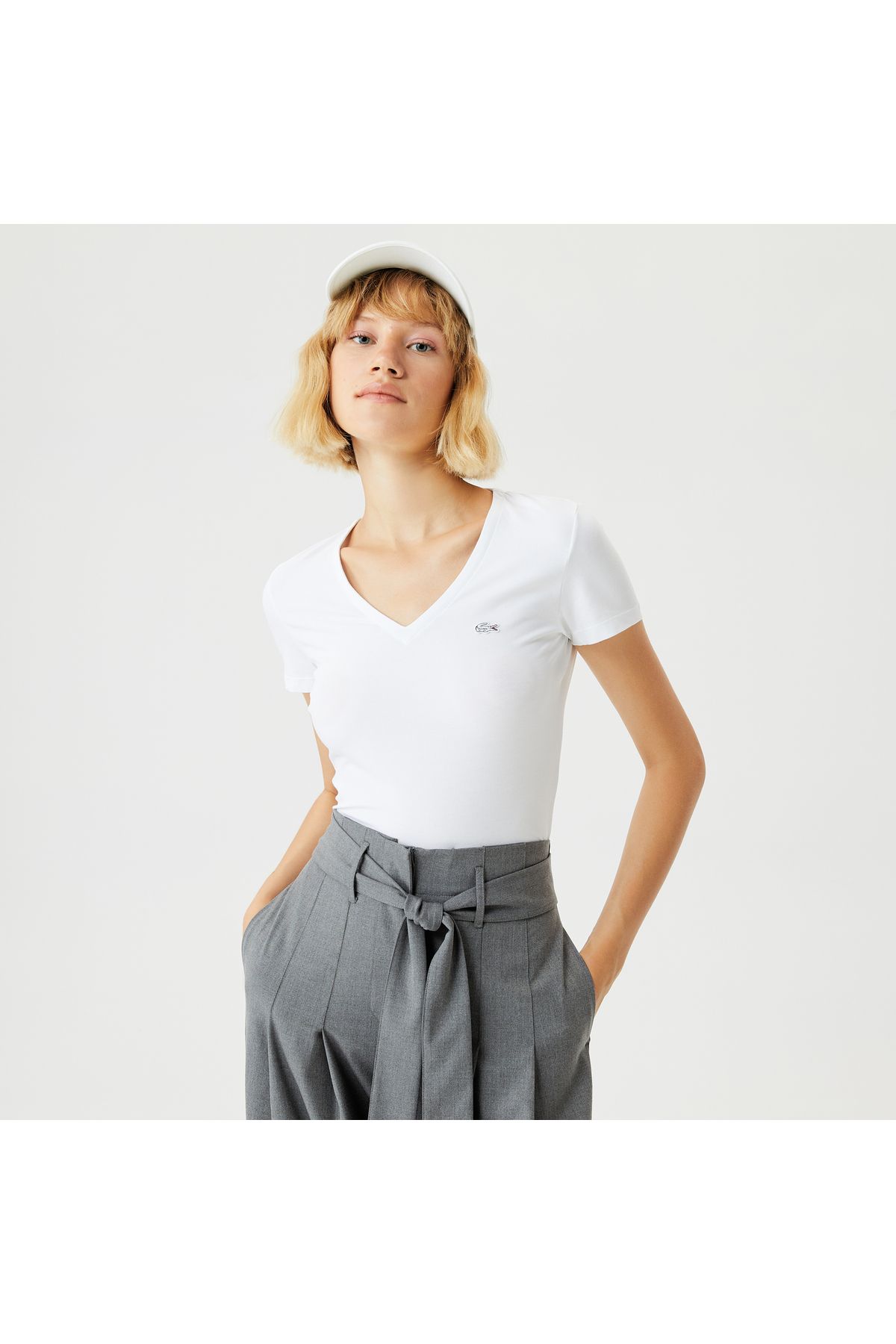 Kadın Slim Fit V Yaka Beyaz T-shirt