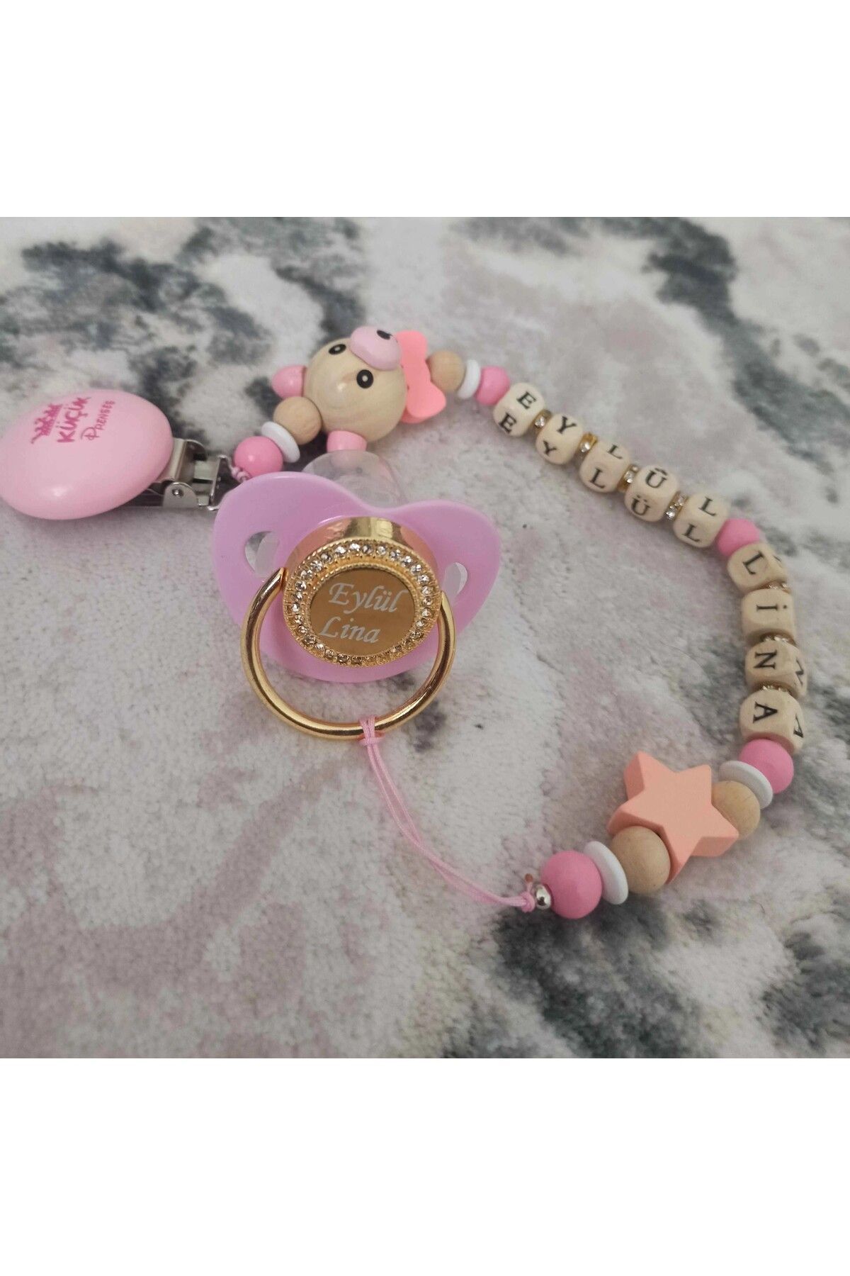 Isimli Bebek Emzik Zinciri ve Pembe Taşlı Silikon Damaklı Emzik Seti (0-6 Ay) TYSYSH0024