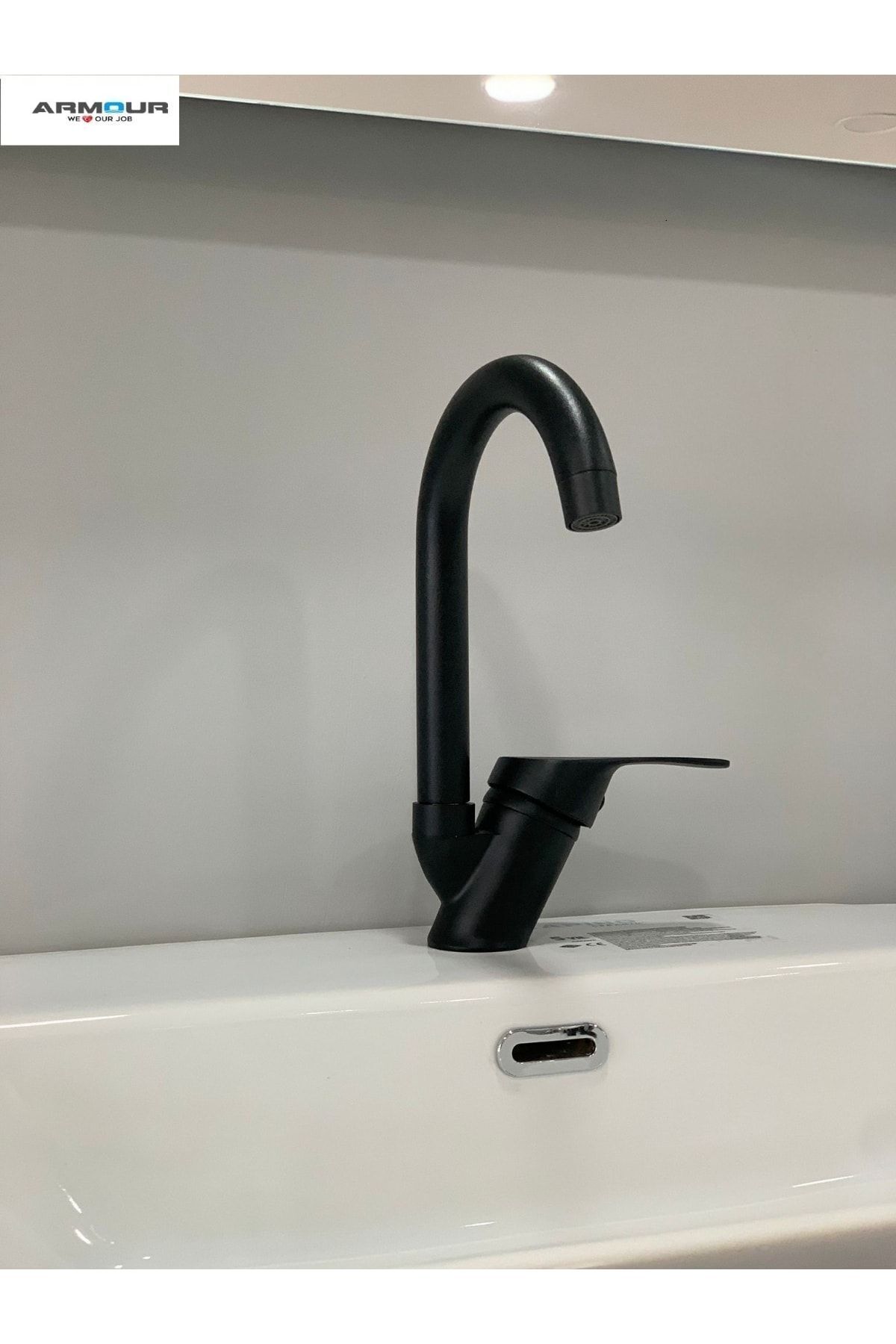Siyah Lavabo Bataryası
