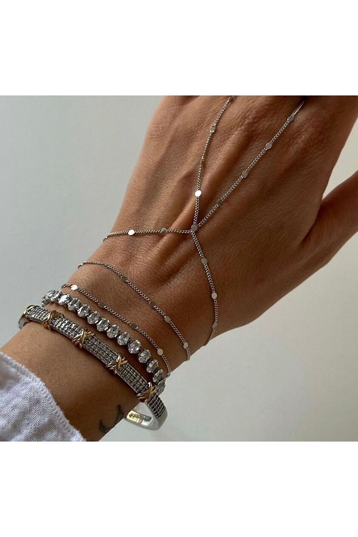 Gümüş Pullu Zincir Şahmeran