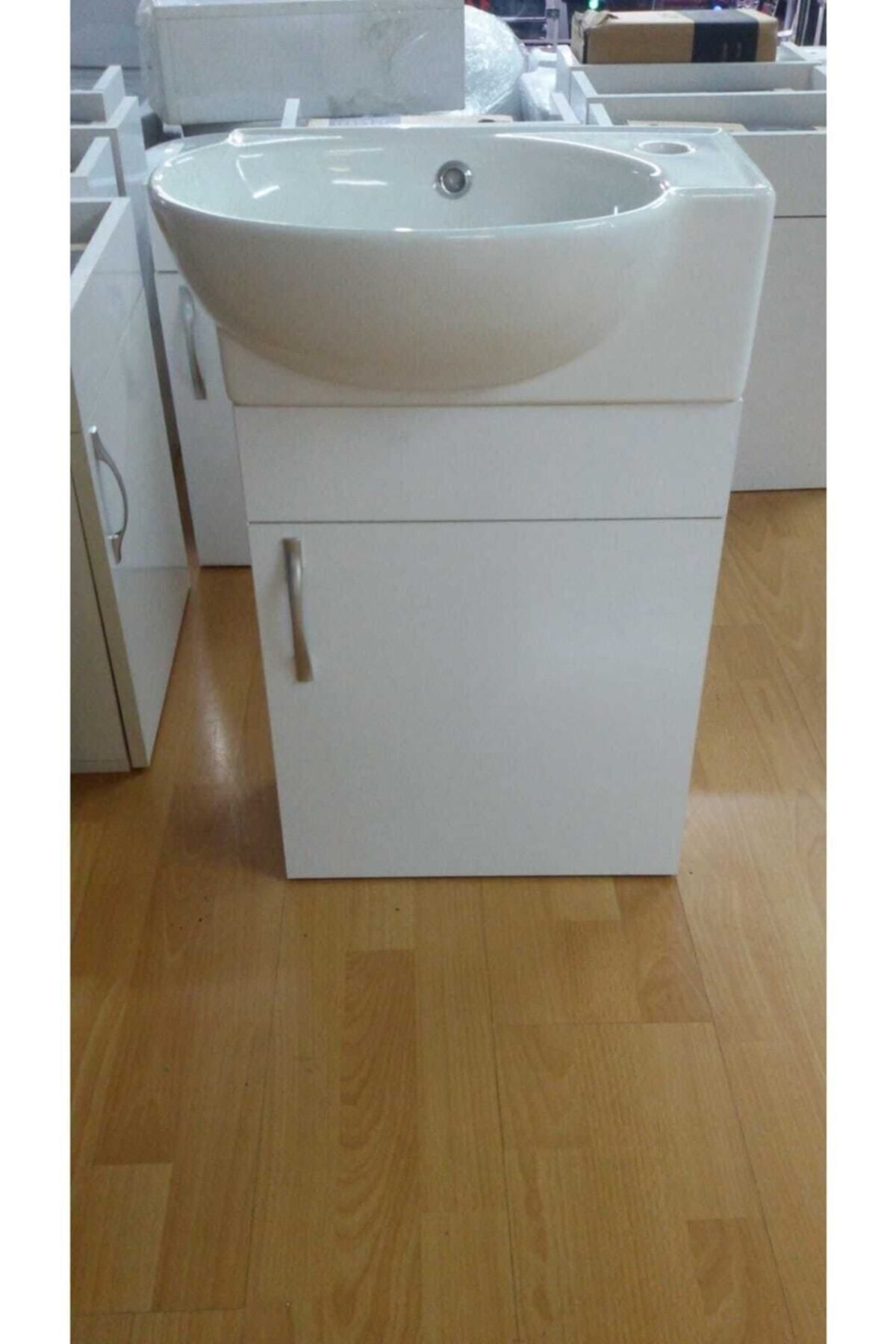 Banyo Ve Tuvalet Mini Köşe Lavabo 28*45 Cm (BANYO DOLABI DAHİL)