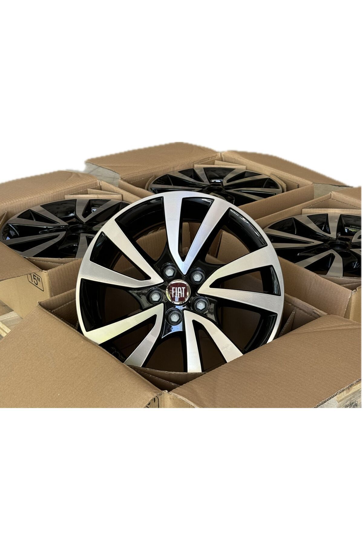 Fiat Egea Orijinal 15" Diamond Cut Jant Takımı Bijon Ve Arma Takımı Dahil Komple Set