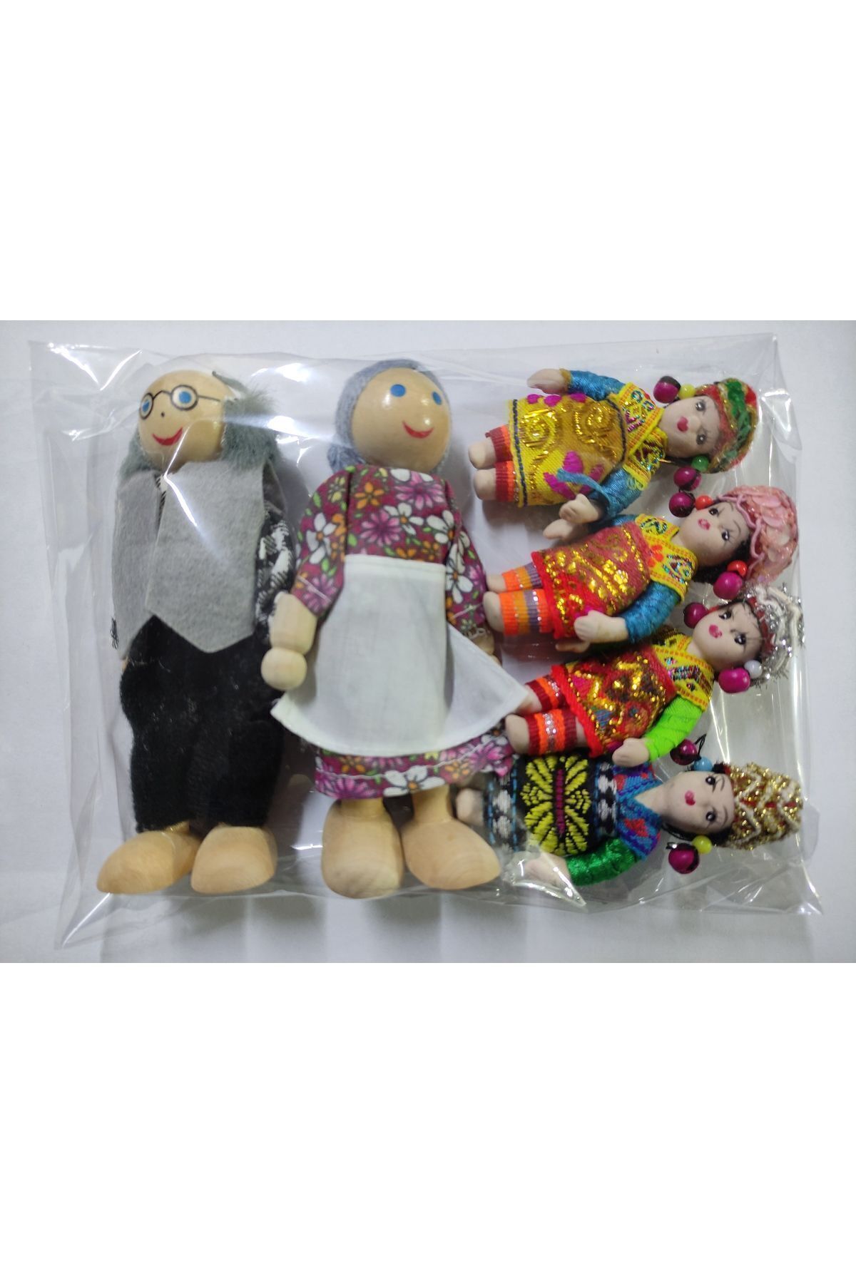 6'lı Ahşap Kukla Aile Seti