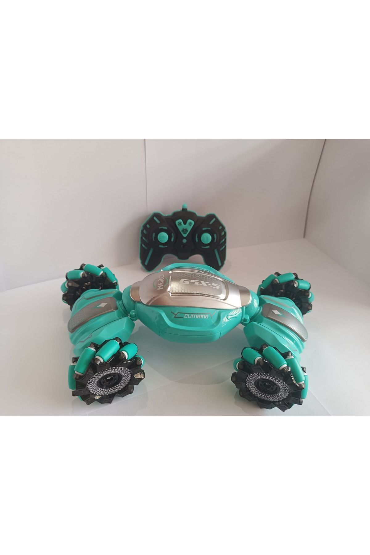 Boratila Toys2.4ghz Uzaktan Kumandalı 360 Derece Dönen Giden Drift Atan Işıklı Yeşil Akrobat Araba
