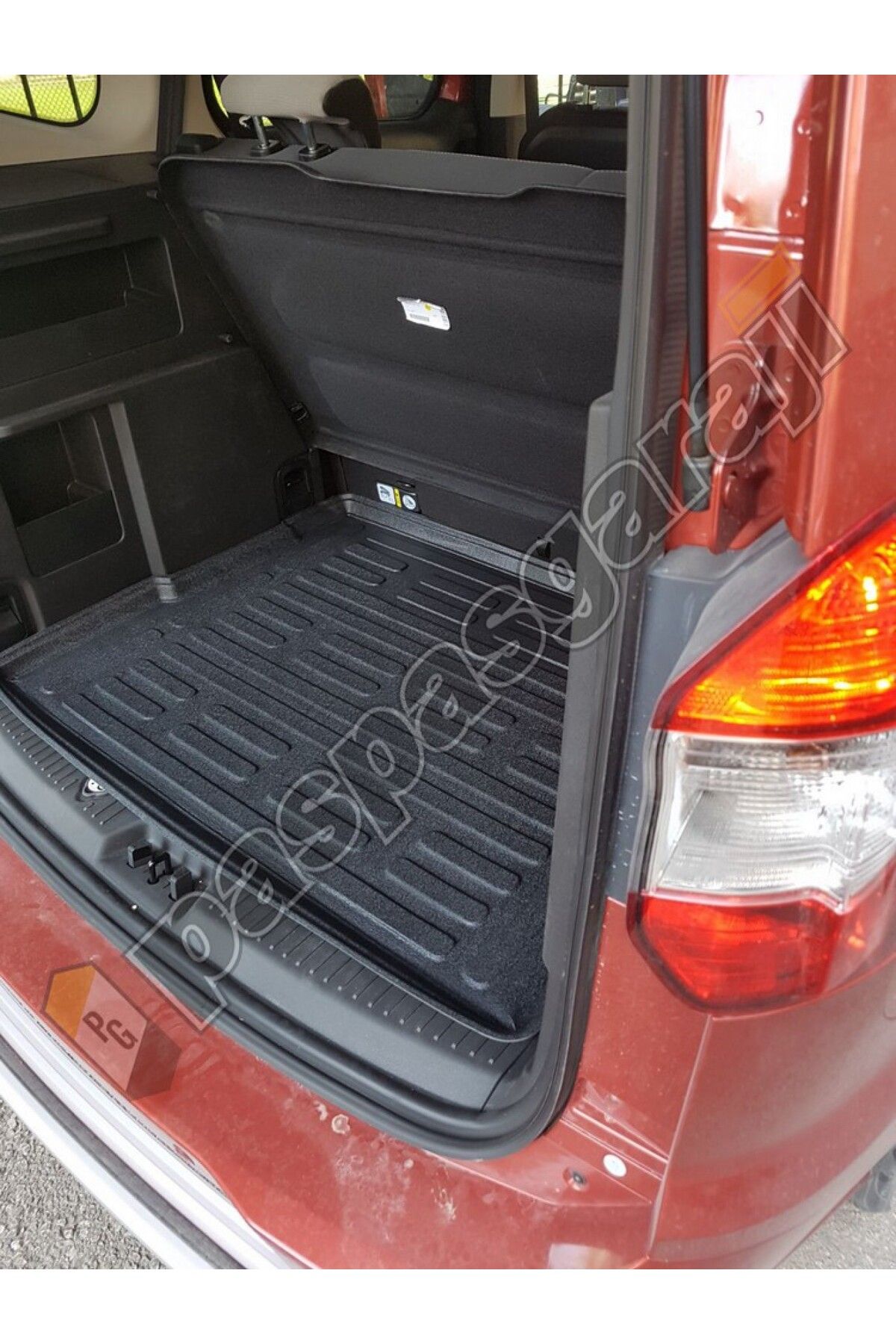 Ford Courier Koltuklu Van Bagaj Havuzu 2014-2023 Arası