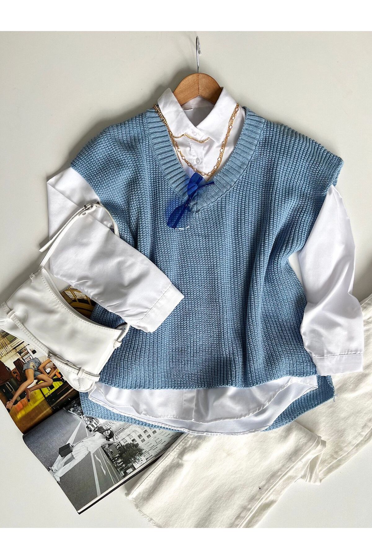 V Yaka Yırtmaclı Triko Selanik Süveter Ön Boy 65 Cm Arka Boy 70 Cm En 50 Cmdir SELANİK SÜVETER