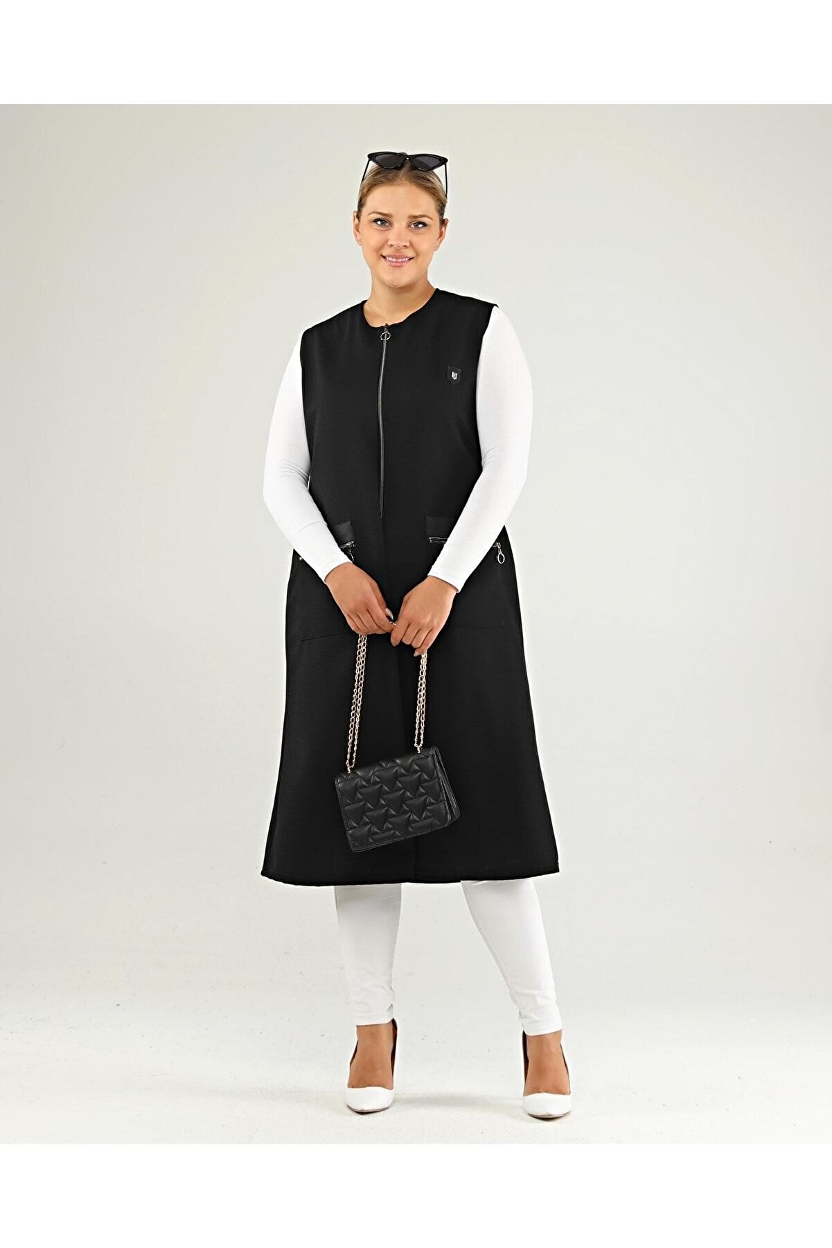 Kadin Deri Cepli Buyuk Beden Uzun Yelek Siyah