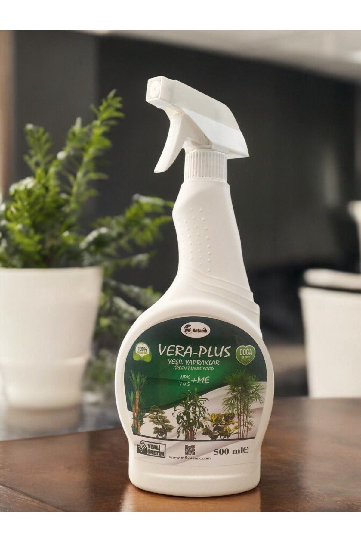 Vera-plus Daha Yeşil Yapraklar Için Özel Sprey Sıvı Bitki Besini 500 ml