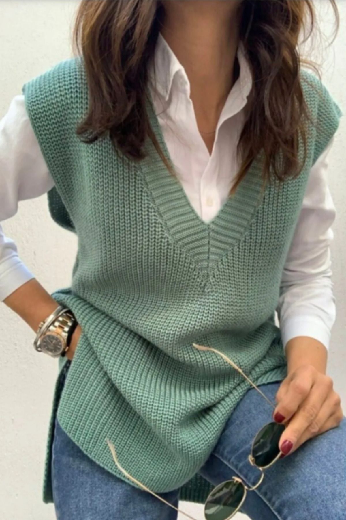 Kadın V Yaka Zümrüt Süveter Kolssuz Yırtmaclı Oversize Süveter