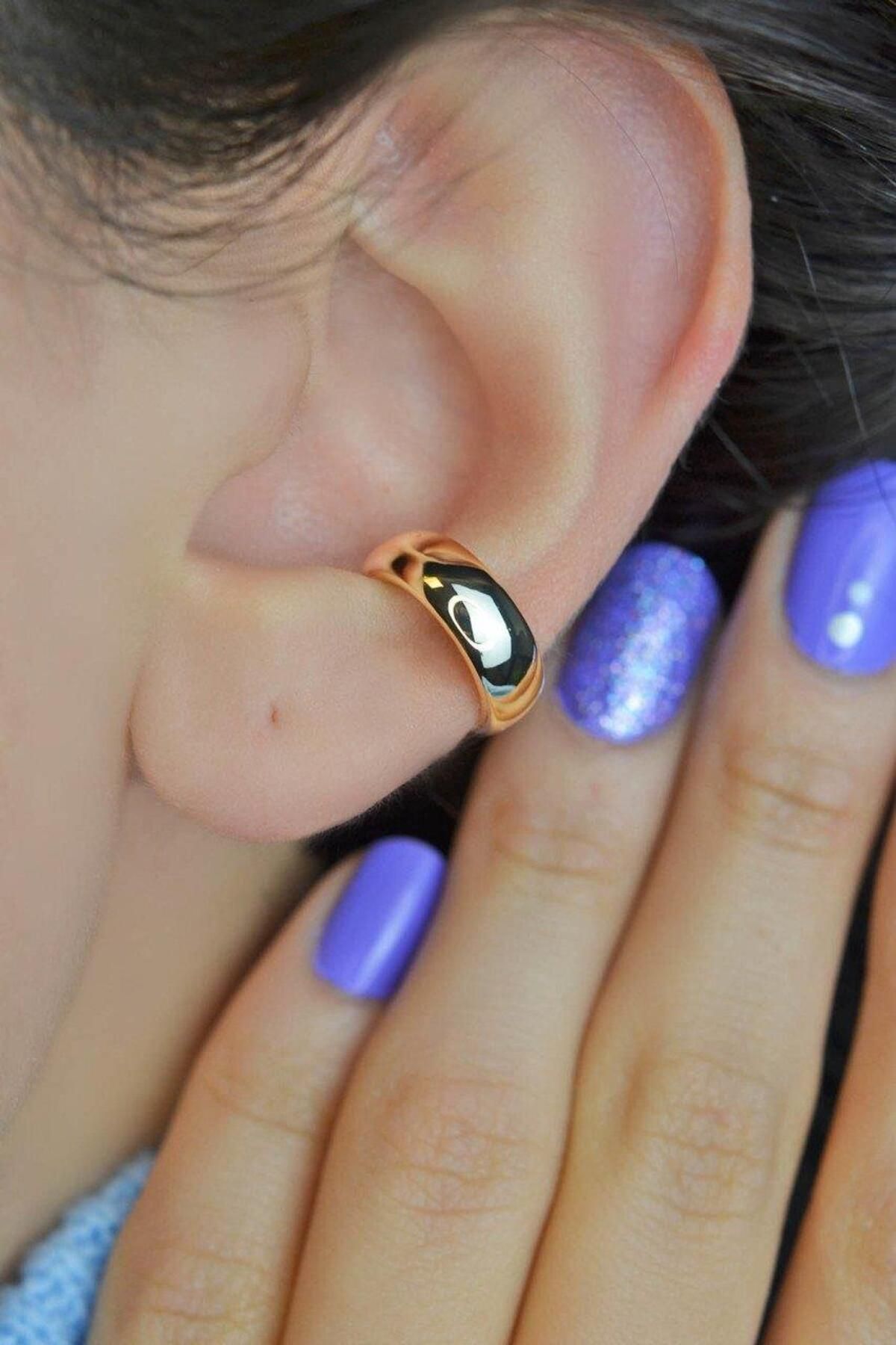 Bombeli Sade Sıkıştırmalı Kıkırdak Küpesi Earcuff