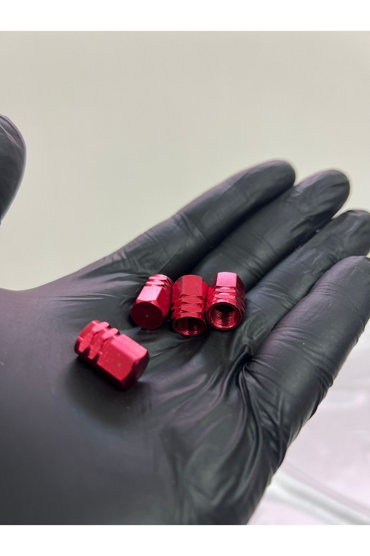 Kırmızı Metal Bijon Kapağı 4 Adet Parlak uyumlu