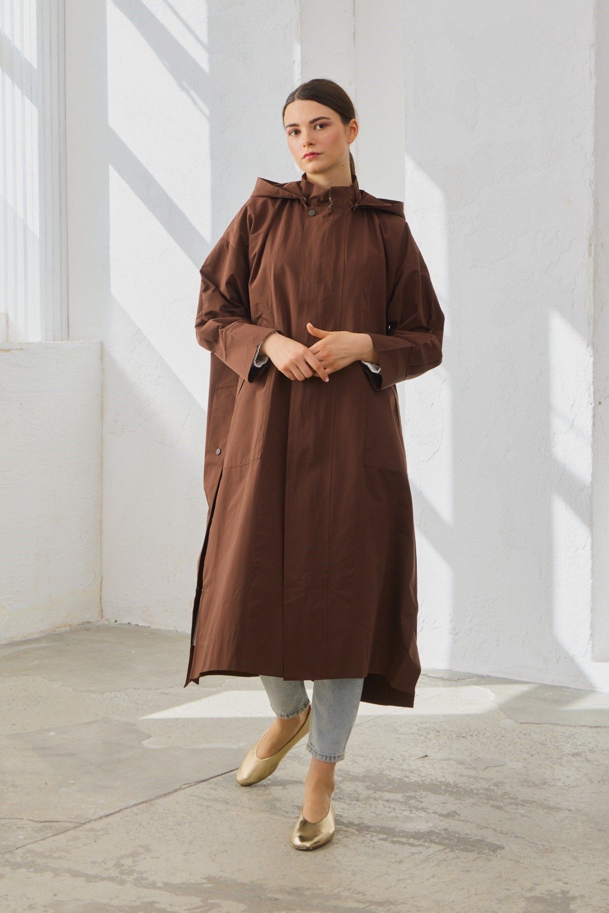 Kapüşonlu Oversize Yağmurluk Kahverengi