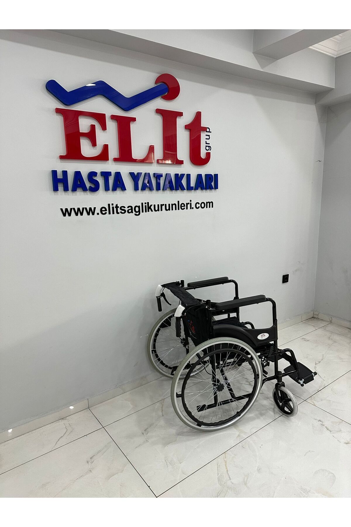 Hafsan Manuel Katlanabilir Refakatçi Hasta Yaşlı Engelli Transfertekerlekli Sandalyesi