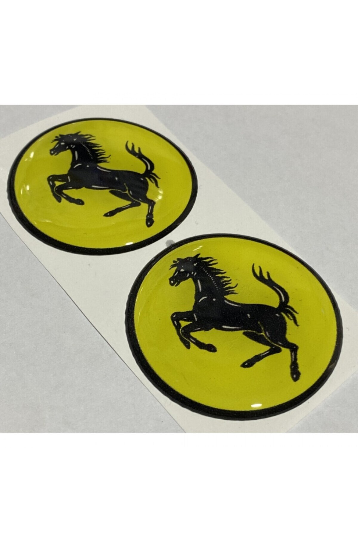 Ferrari Logo Sarı (5X5 CM) Ikili Damla Etiket