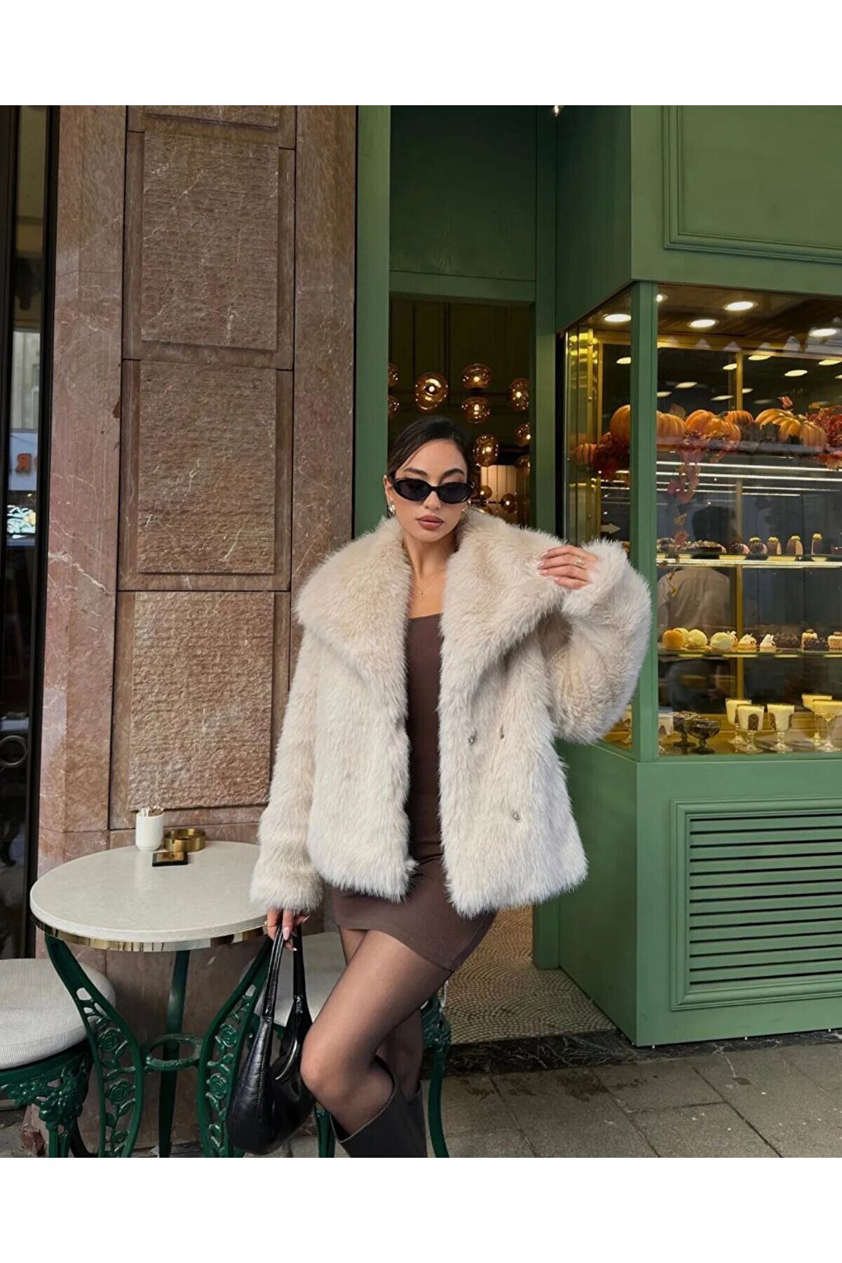 İçi Astarlı Bej Renk Premium Kürk