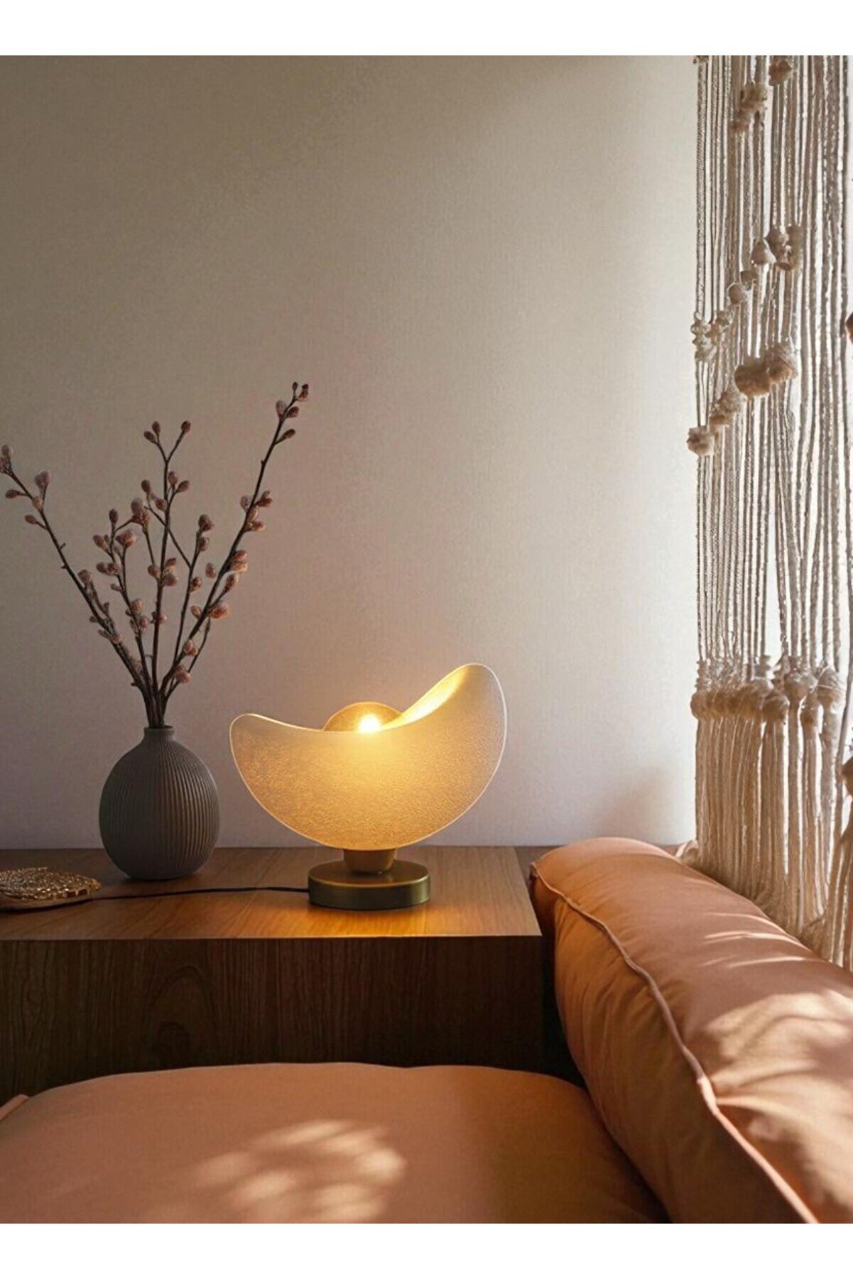 Moonlight Bohem Ay Formlu Lamba, Dekoratif Komodin Aydınlatması, Rustik Ampul Hediye 20x37cm.