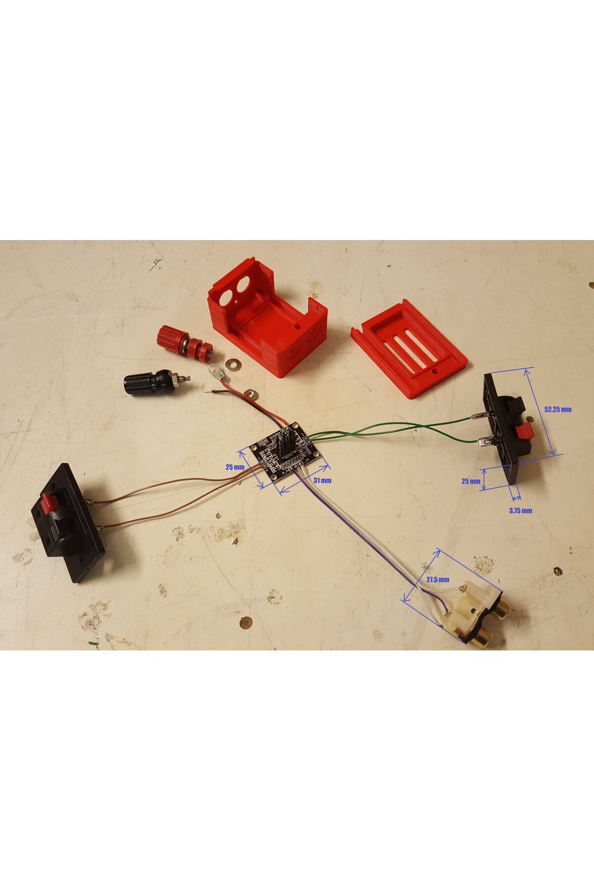 Yeni Ses Amplifikatörü (Sadece Plastik Aparattır!!!)