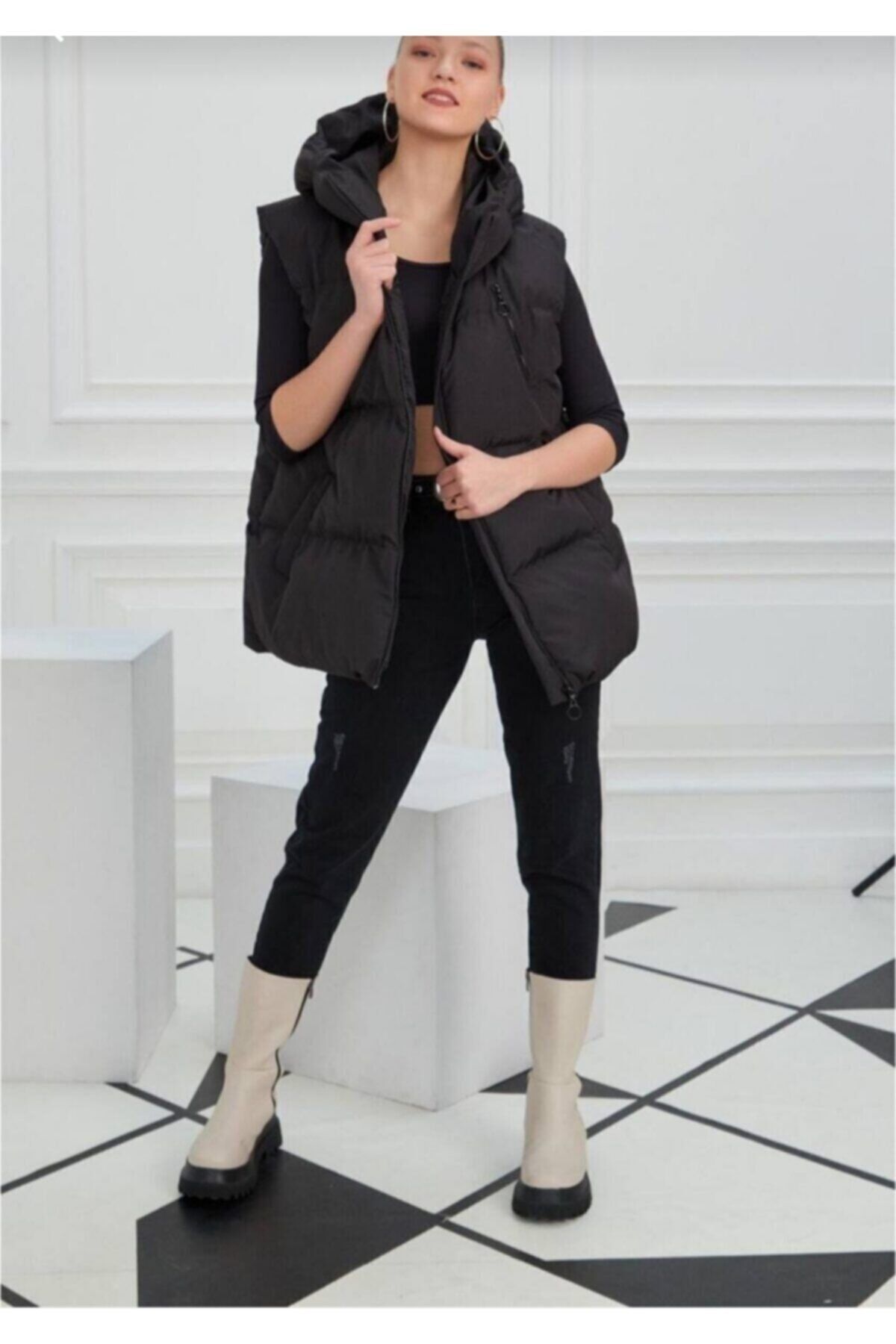 Kadın Siyah Kapüşonlu Oversize Boyfriend Şişme Yelek