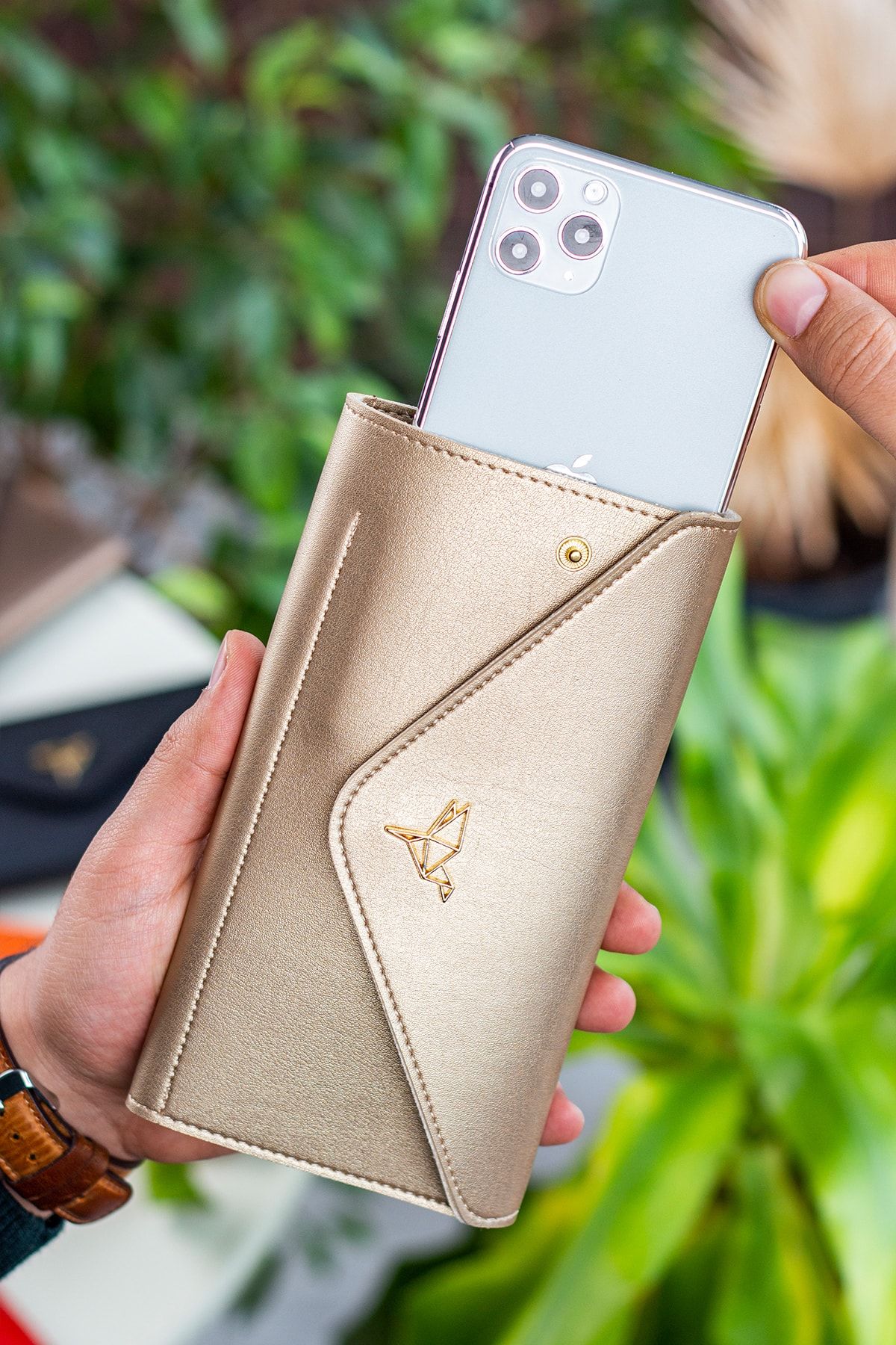 Envelope Telefon Ve Bozuk Para Bölmeli Zarf Model Gold Kadın Cüzdan