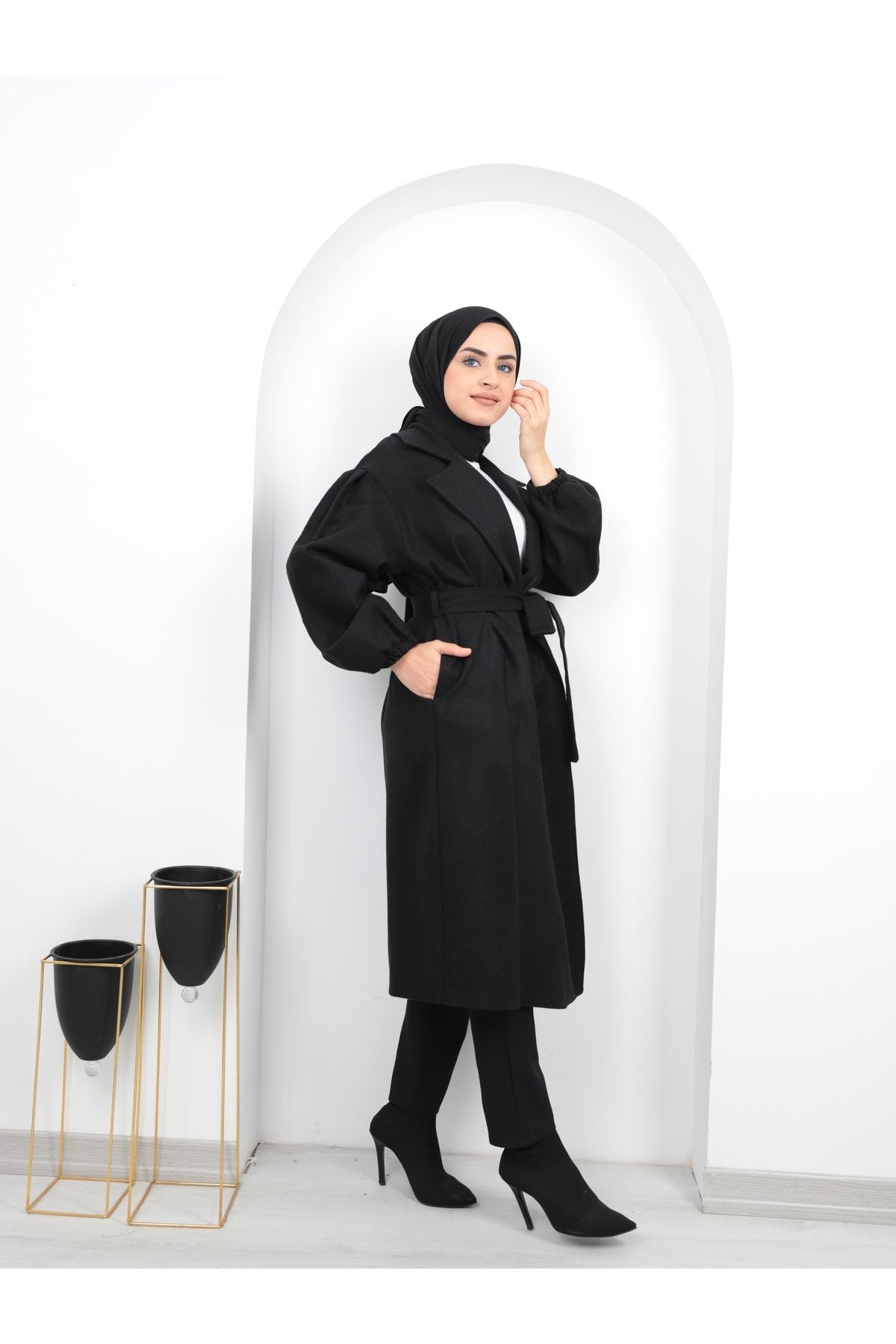 Kolları Büzgülü Kuşaklı Kadın Tesettür Kaban\kaşe Kaban