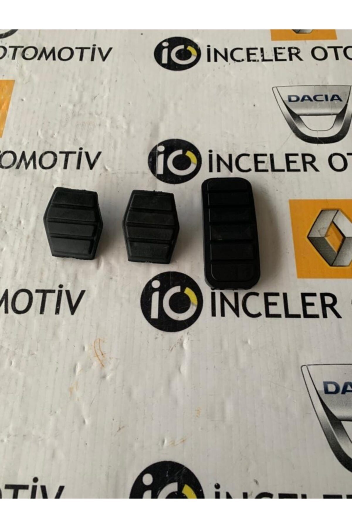 Renault Brodway Sprıng R9 Gaz+fren+debrıyaj Pedal Lastığı Takımı