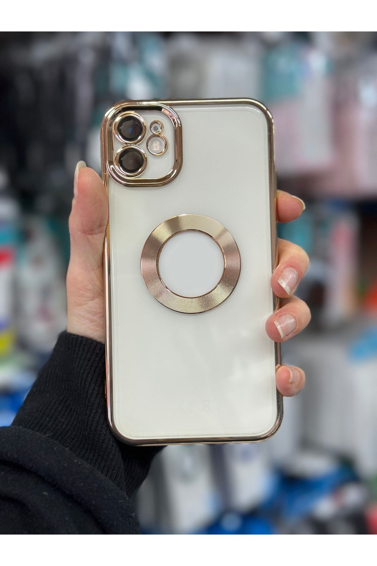 Iphone 11 Uyumlu Delikli Gold (KÖŞELİ 12 GÖRÜNÜMLÜ)(KAMERASI CAM LENSLİ) Lazer Kılıf