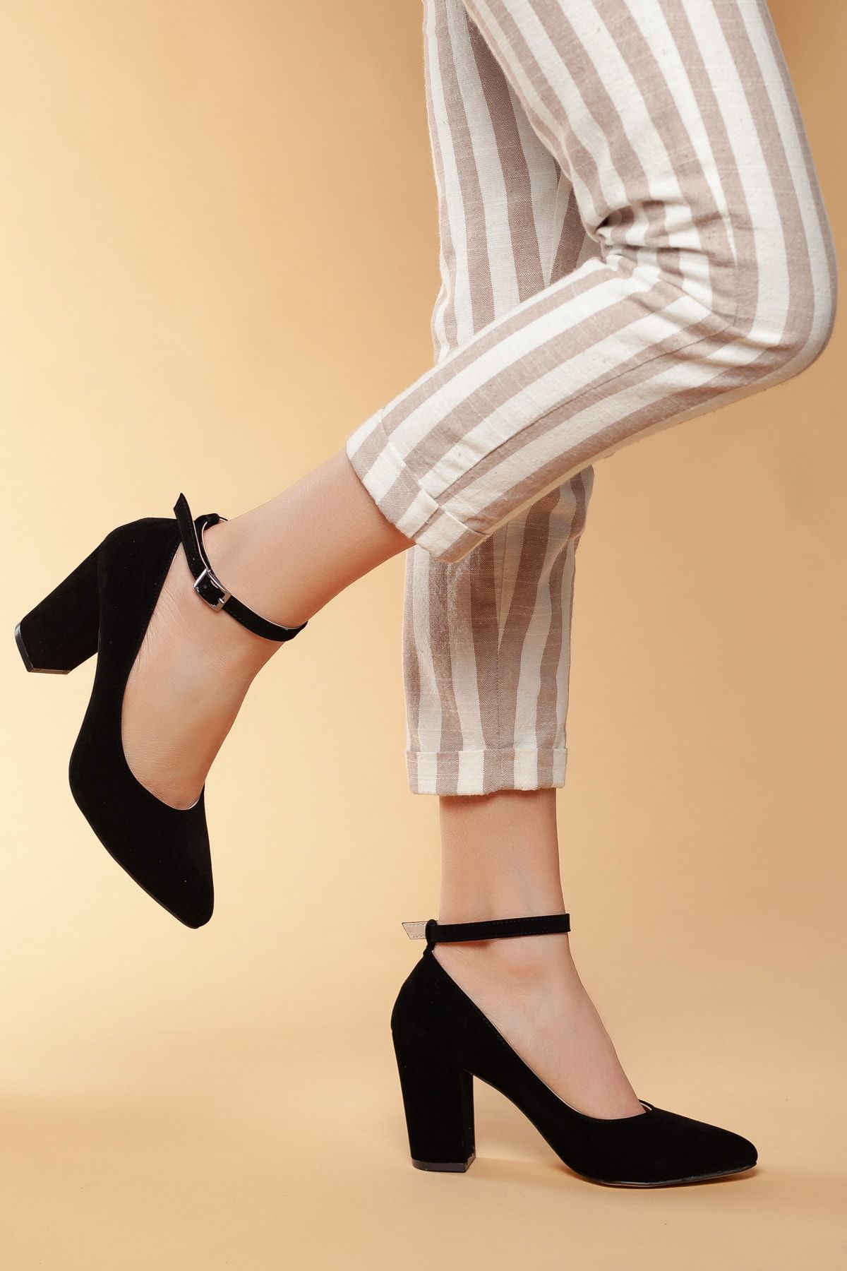 Daxtors Siyah-Süet Kadın Klasik Topuklu Ayakkabı DXTRSWMNYK715