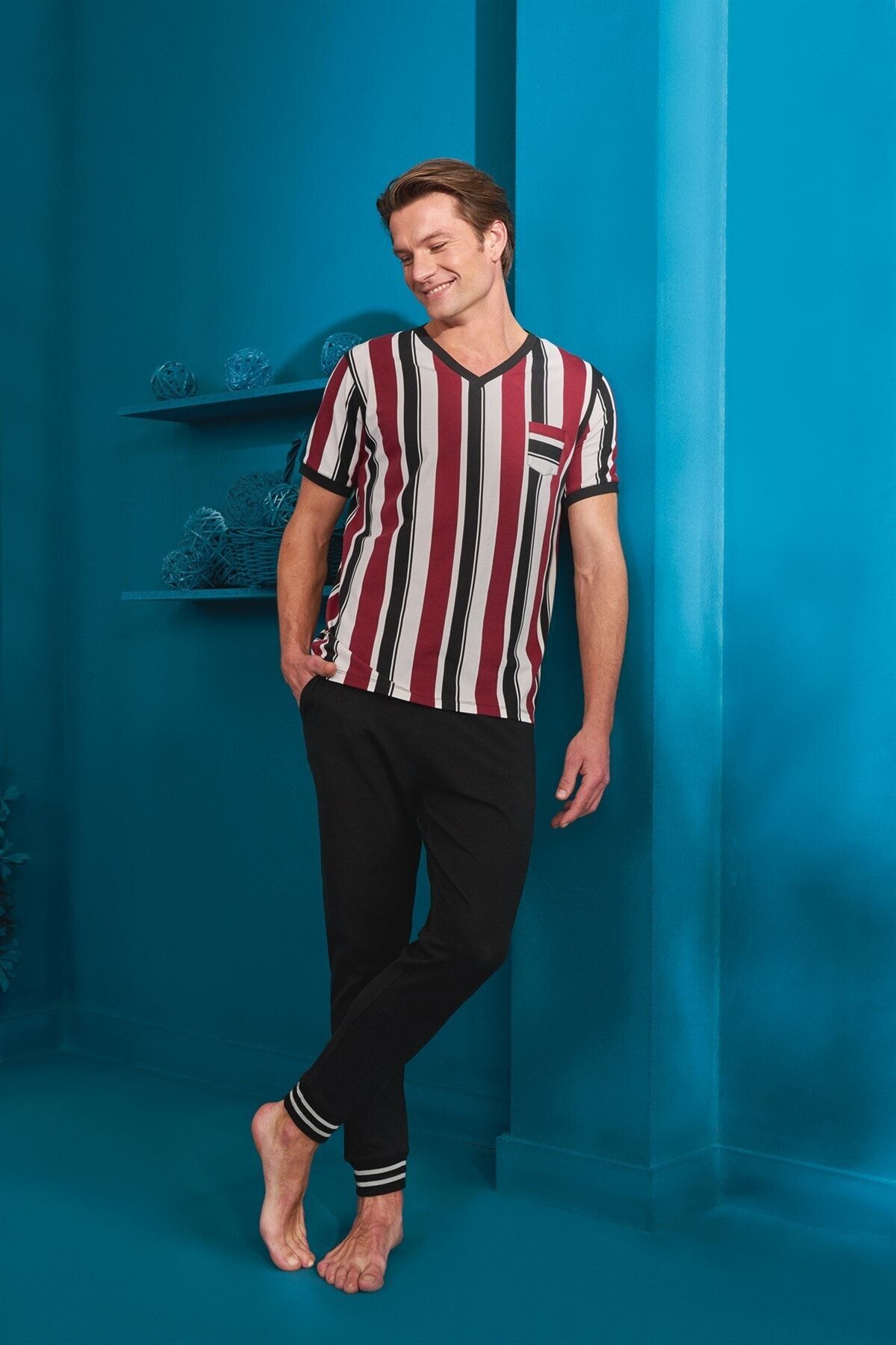 Doreanse Erkek Pamuklu Siyah - Kırmızı Çizgili T-shirt Pijama Takımı 4900