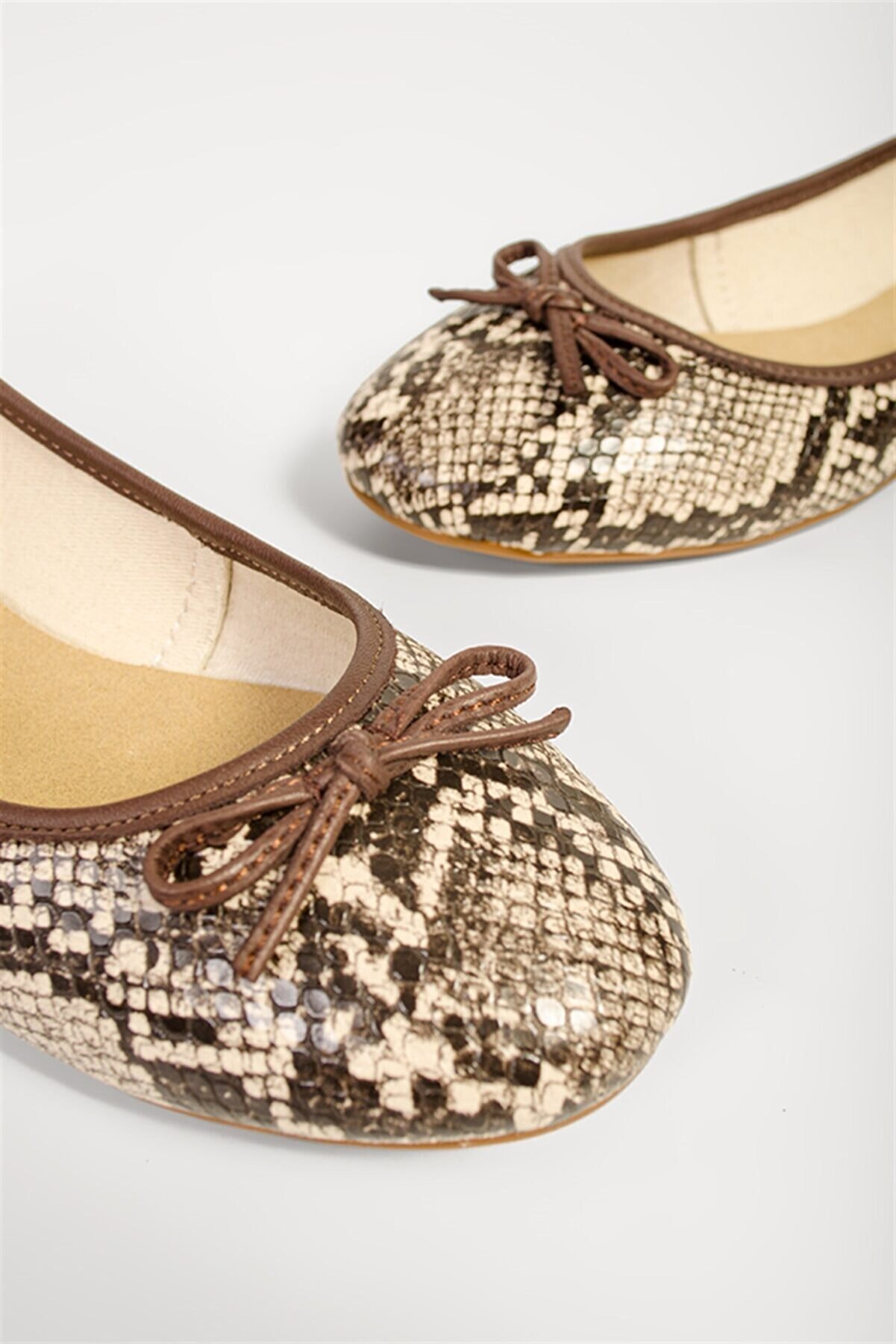 Shoes & More Kadın Kahverengi Yılan Desen Babet Fiyatı, Yorumları