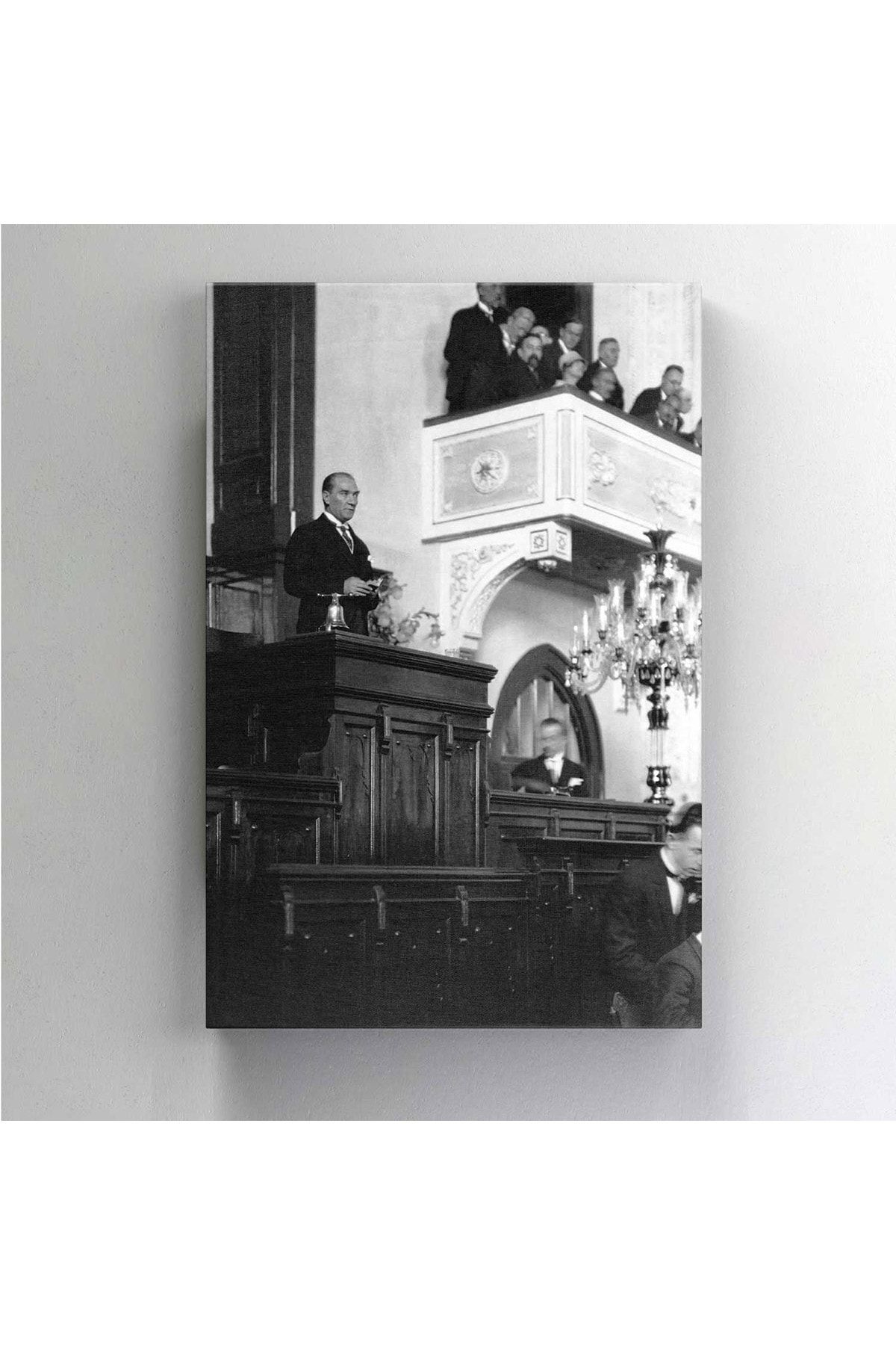 BASKIVAR Atatürk Mecliste Konuşma Yaparken Portresi Dikey Kanvas Tablo - Tablo - Ata-101