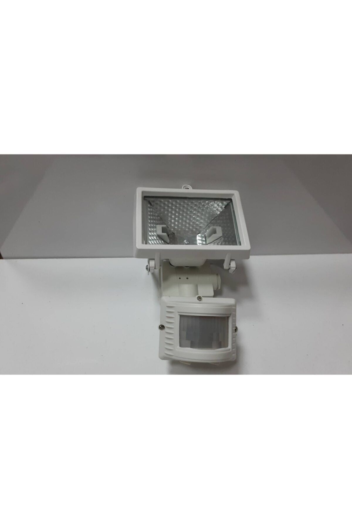 kengo Sensörlü 500w Çubuk Halojen Ampullü Projektör Marka, Beyaz Renk, Dış Mekan Ip44 Metal Gönvde